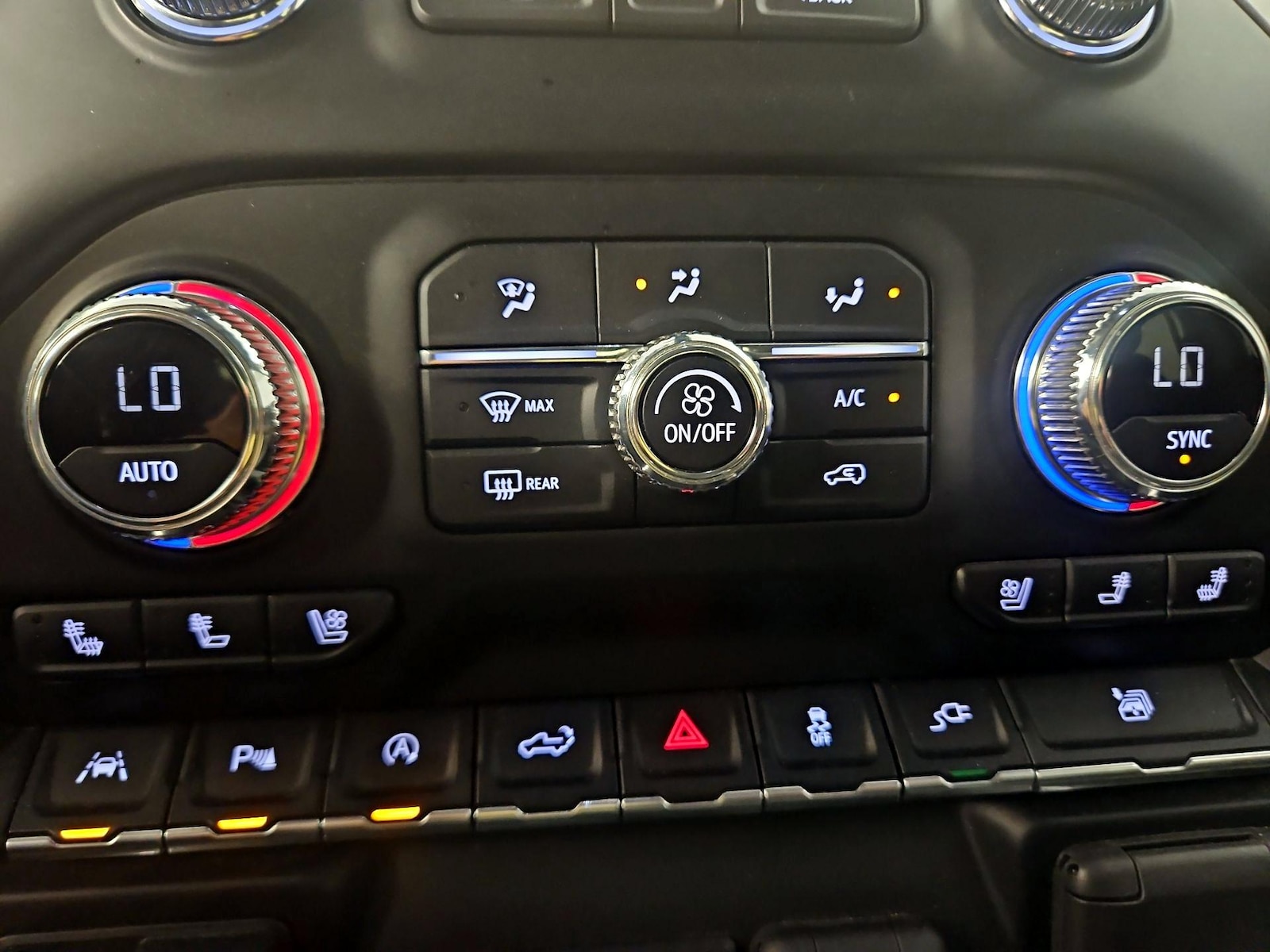 2020 GMC Sierra 1500 SLT - Photo 18