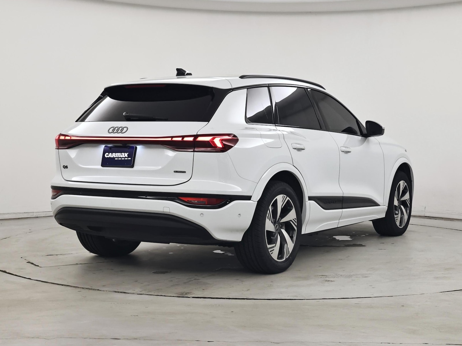2025 Audi Q6 e-tron Premium Plus - Photo 9