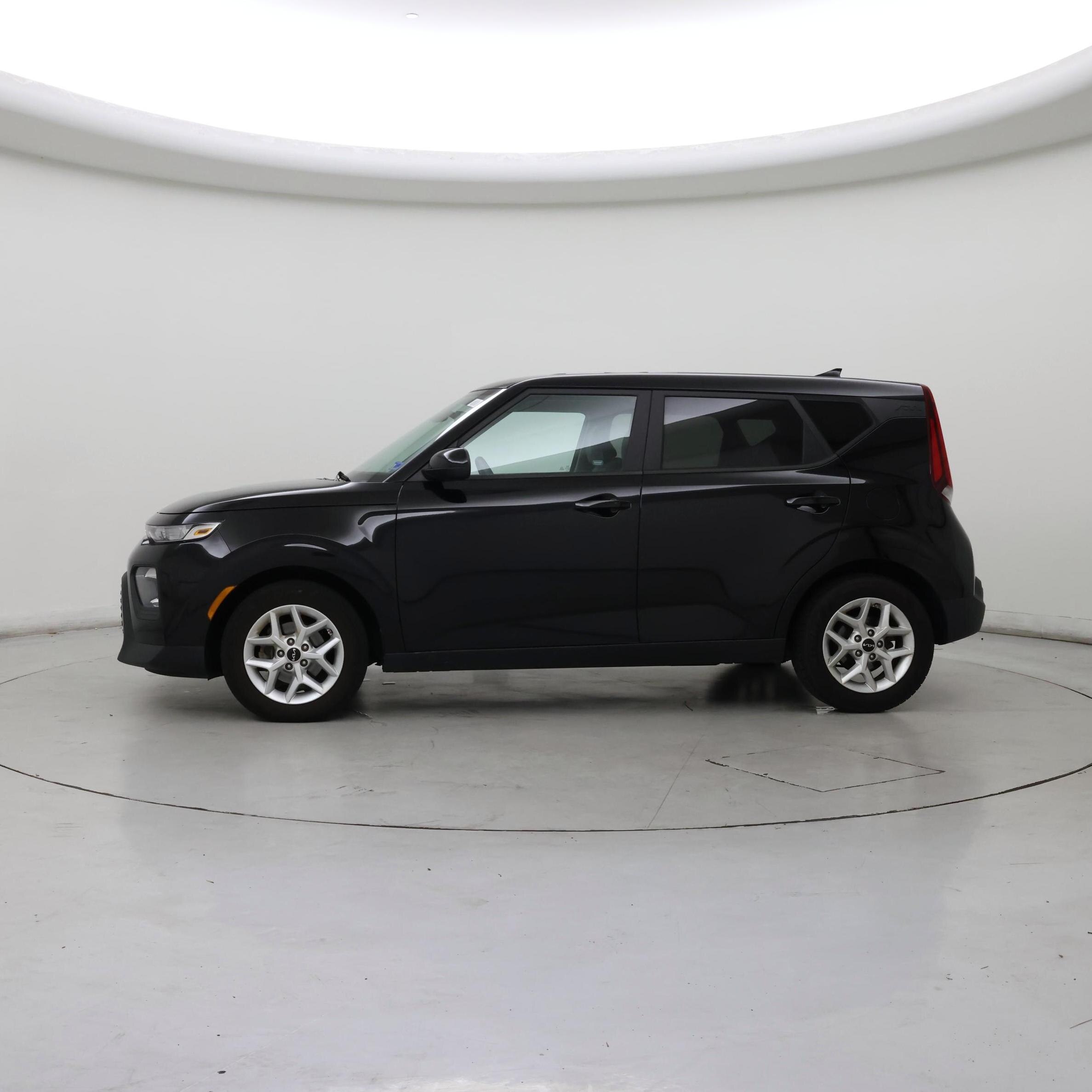 Thumbnail: 2022 Kia Soul - 3