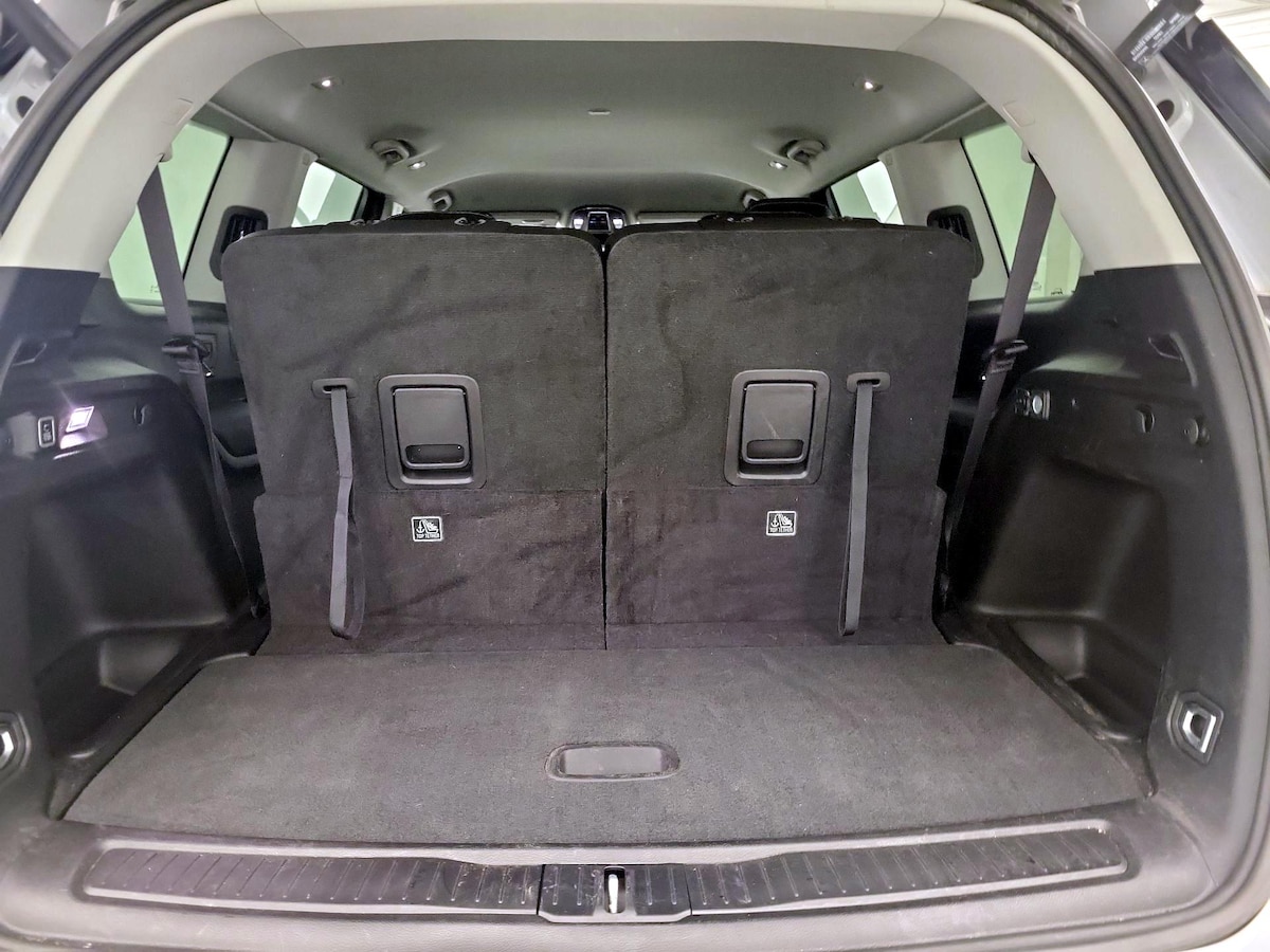 Trunk/Cargo (Seats Up)