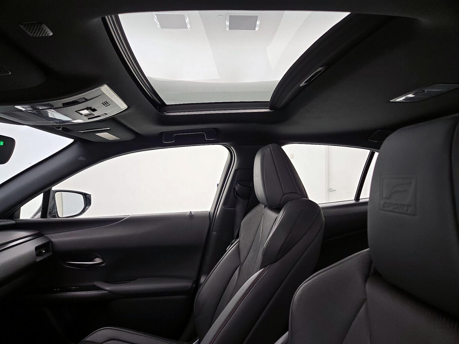 Sunroof(s) & Overhead Airbags