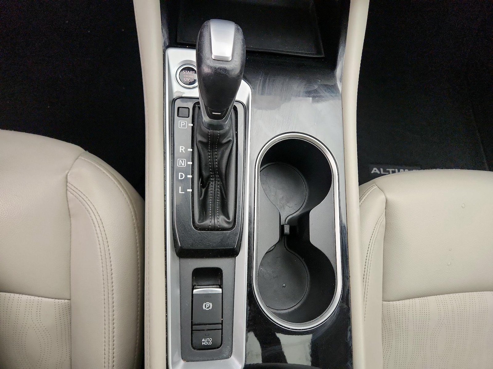2022 Nissan Altima SL - Photo 19