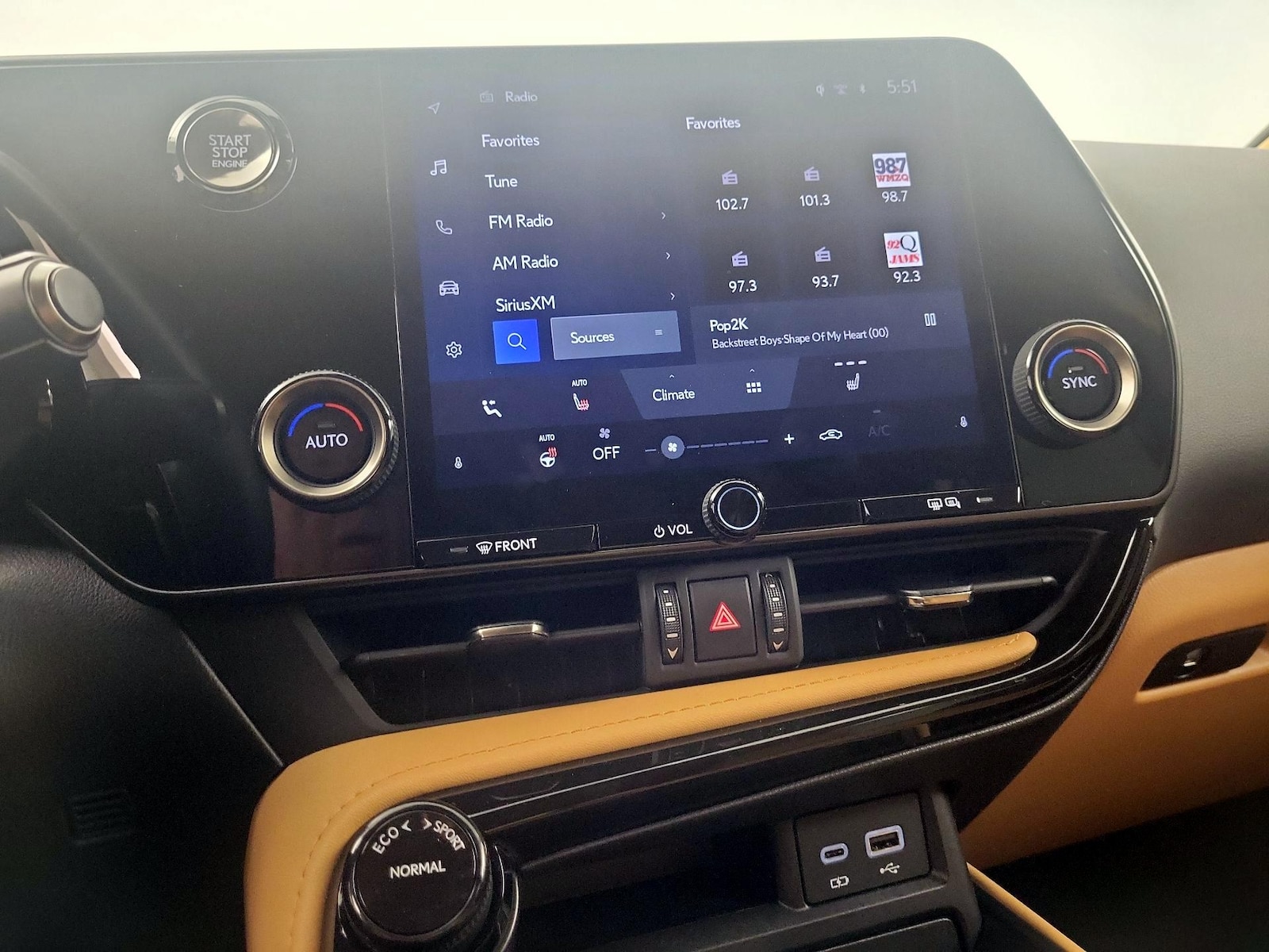 2025 Lexus NX 350 - Photo 14