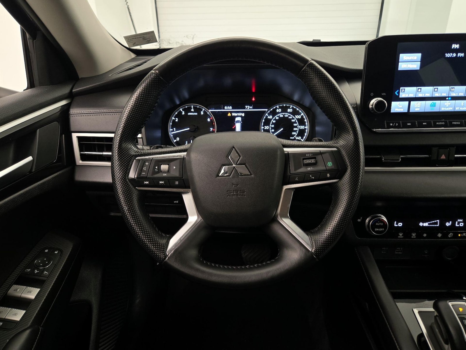 2024 Mitsubishi Outlander SE Black Edition - Photo 11