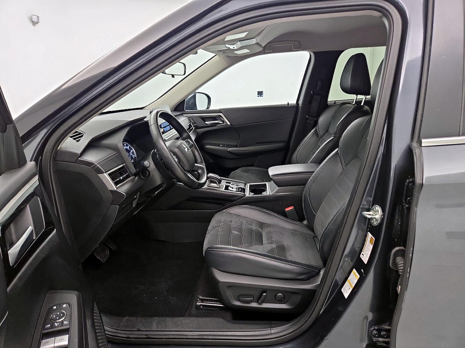 2024 Mitsubishi Outlander SE Black Edition - Photo 12