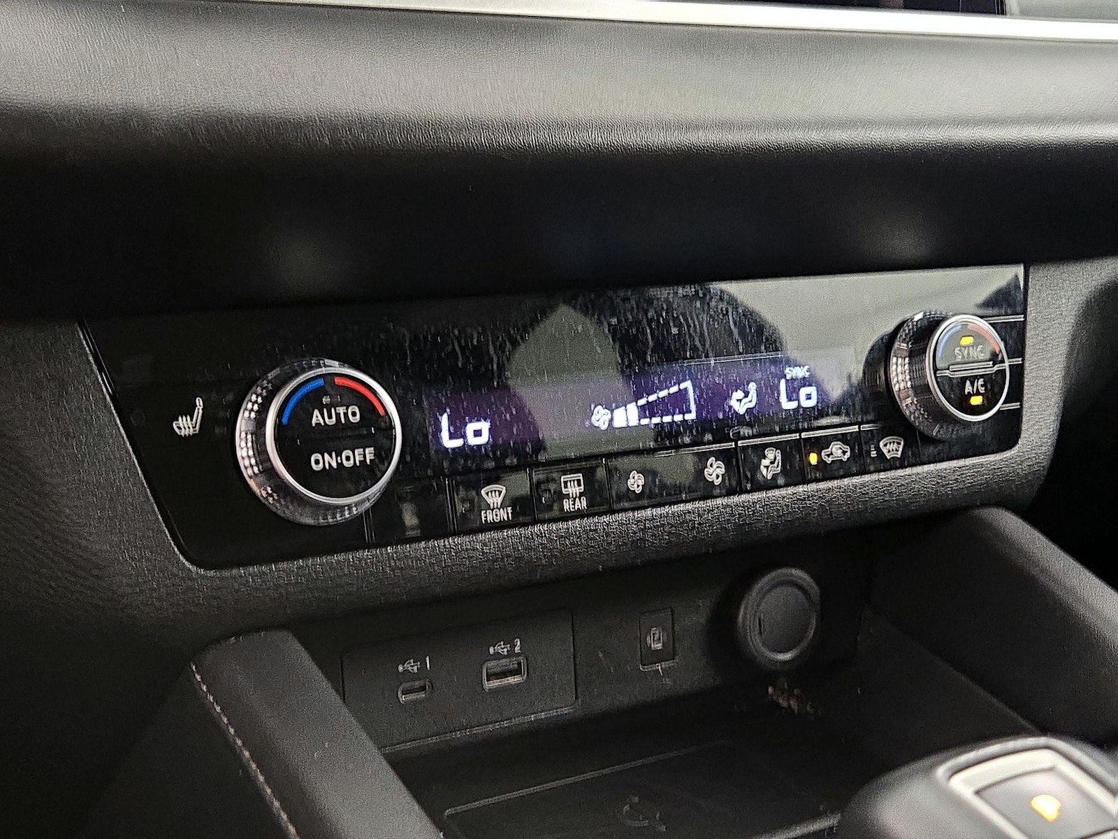 2024 Mitsubishi Outlander SE Black Edition - Photo 17