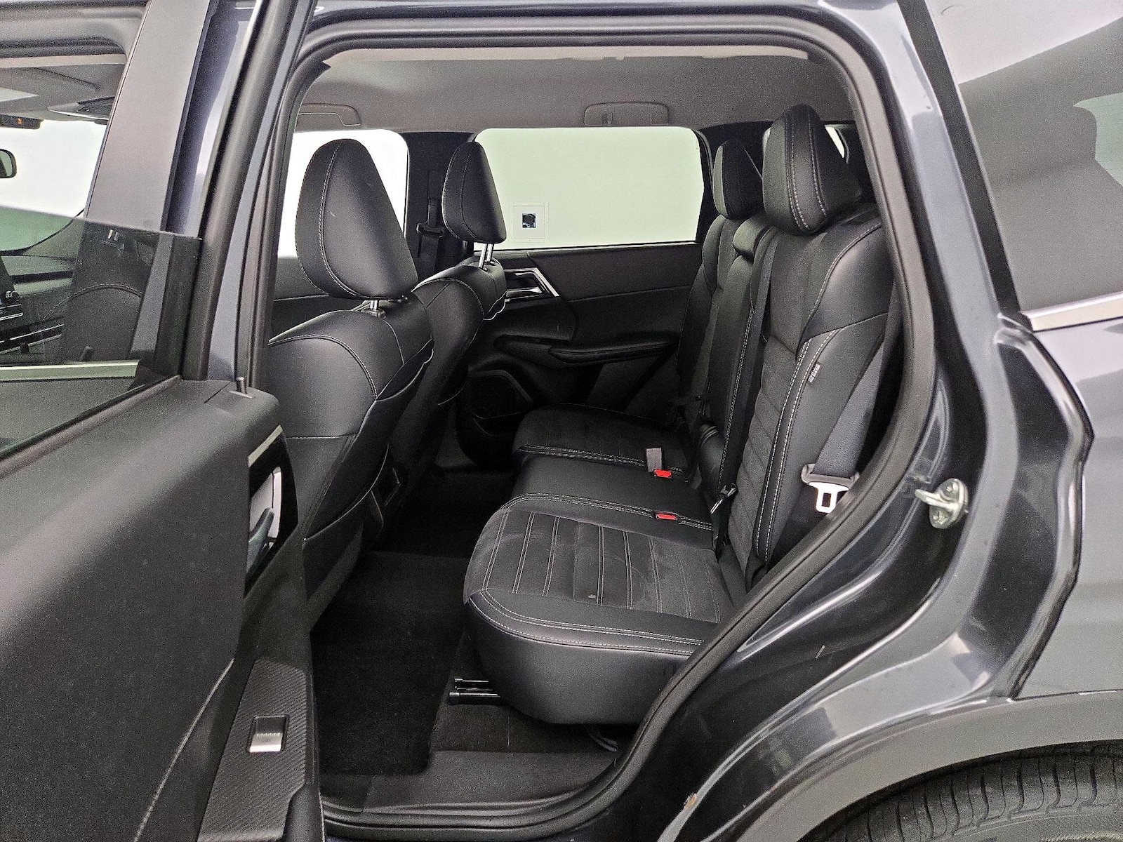 2024 Mitsubishi Outlander SE Black Edition - Photo 20