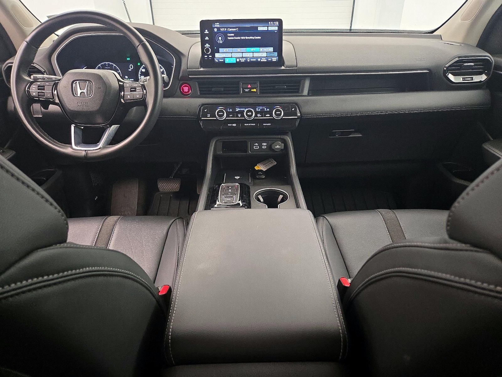 2025 Honda Pilot EX-L - Photo 10
