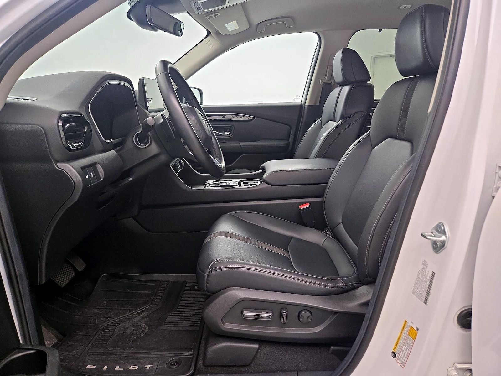 2025 Honda Pilot EX-L - Photo 12