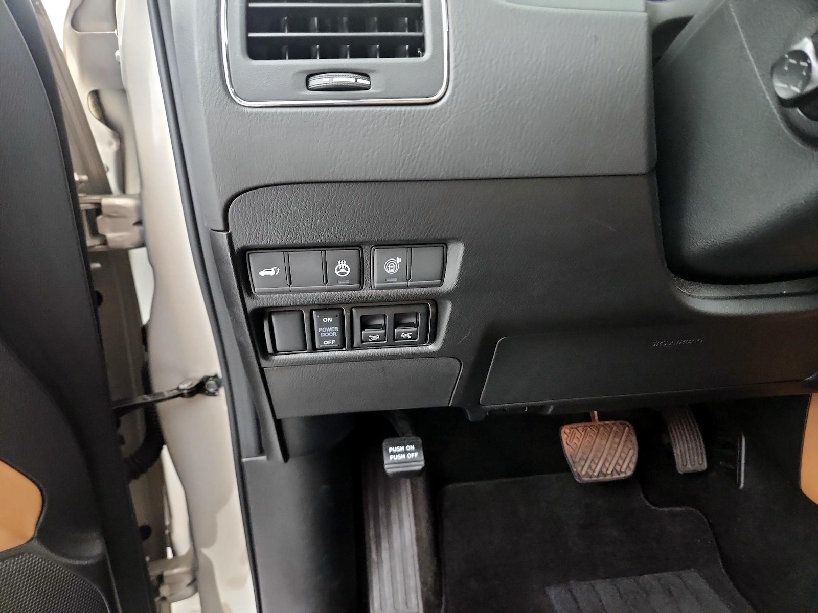 2023 INFINITI QX80 Sensory 4WD - Photo 14
