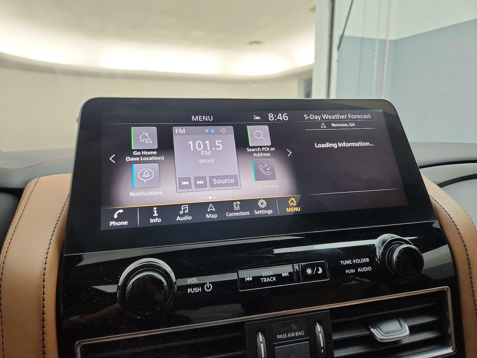 2023 INFINITI QX80 Sensory 4WD - Photo 17