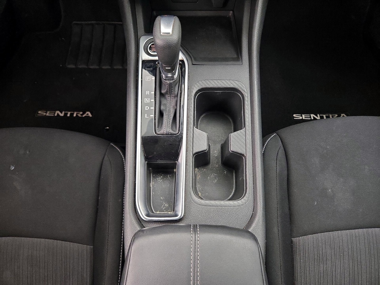 2022 Nissan Sentra SV - Photo 18