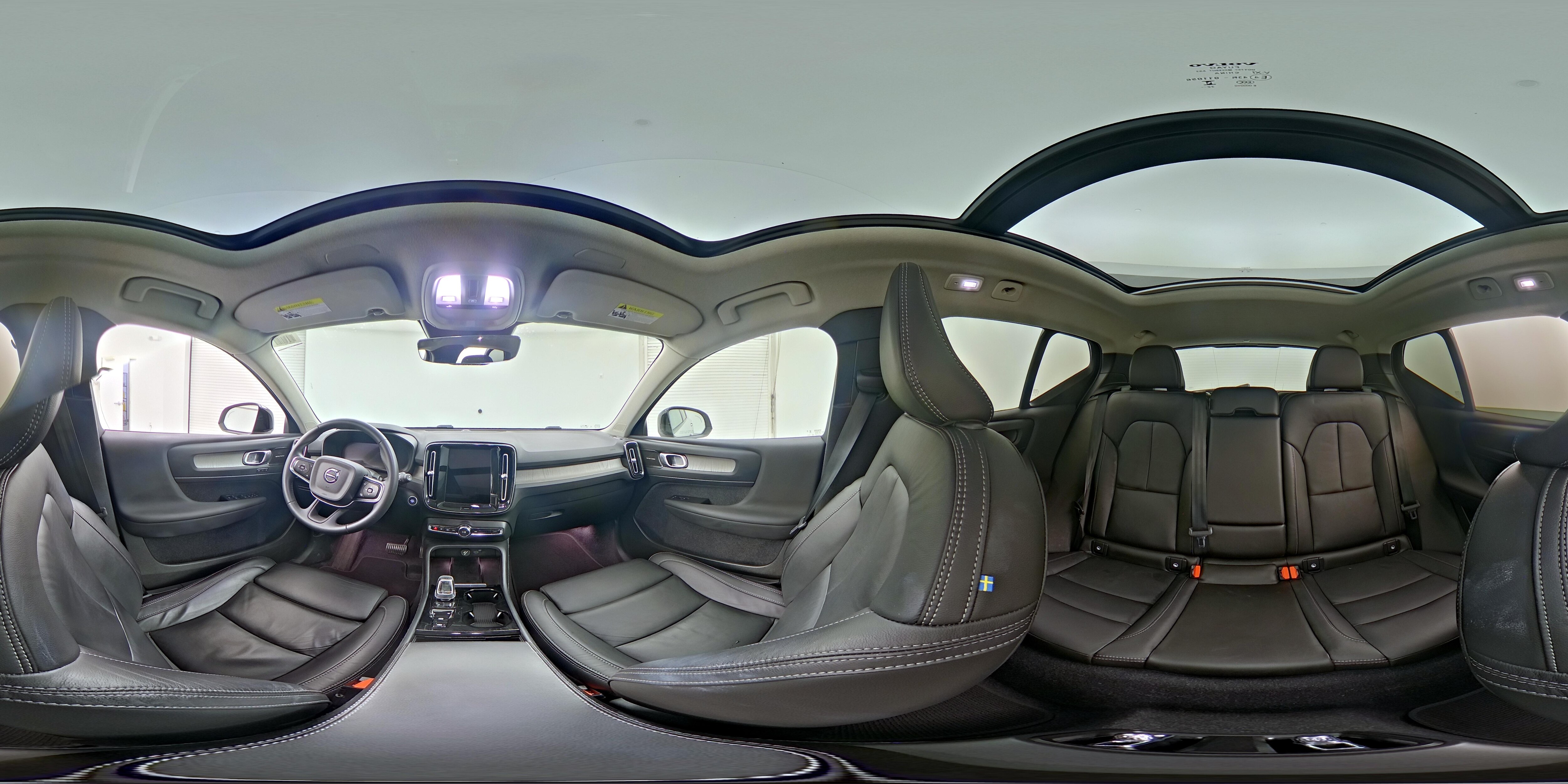 2023 Volvo XC40 Ultimate - Photo 23