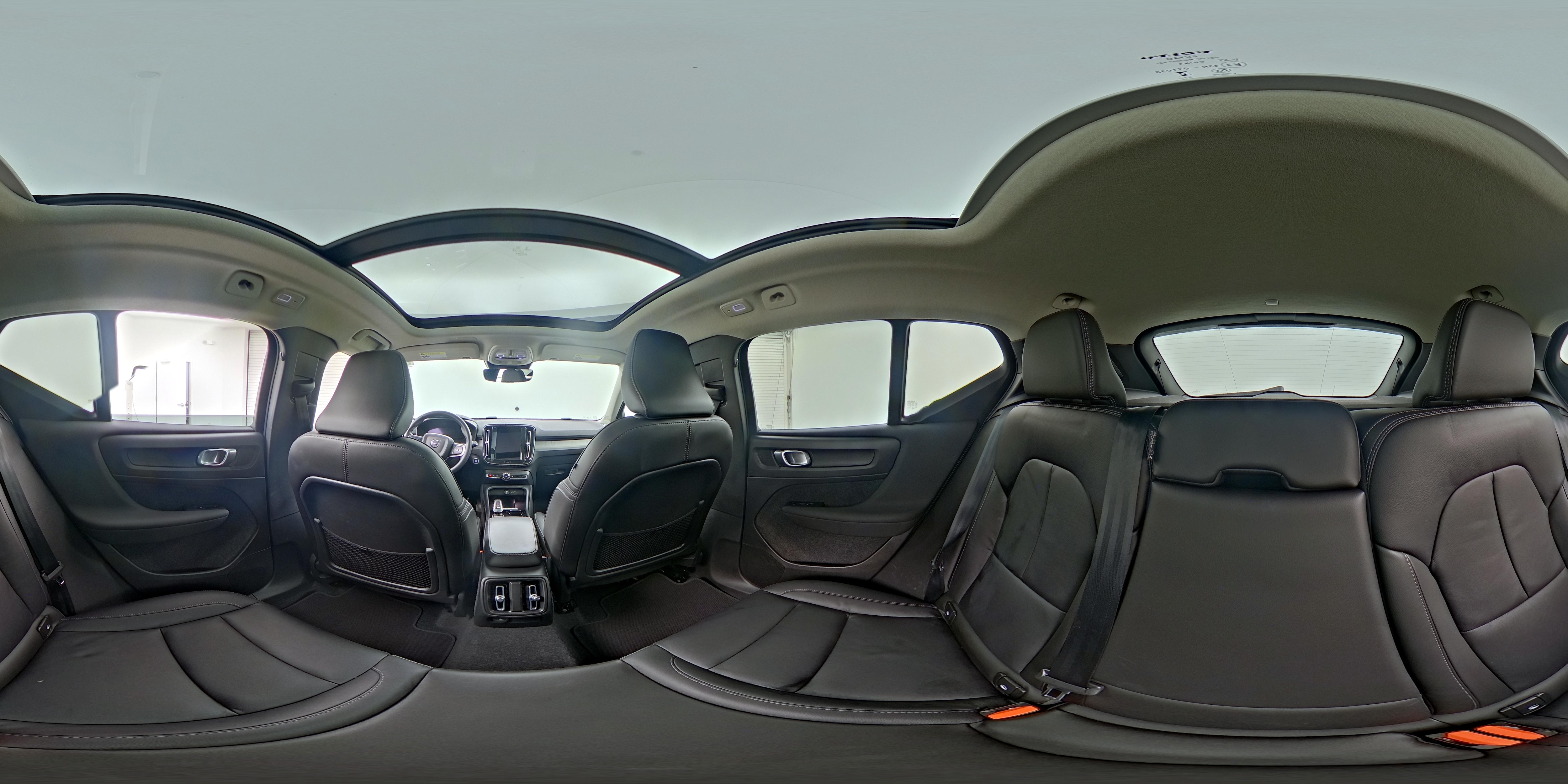 2023 Volvo XC40 Ultimate - Photo 24