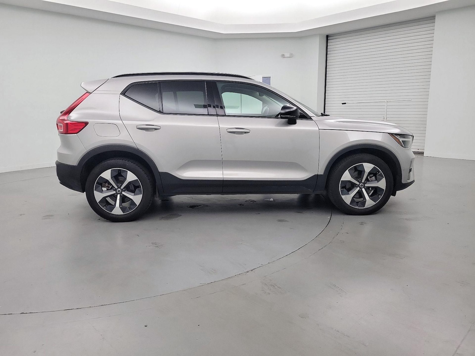 2023 Volvo XC40 Ultimate - Photo 4