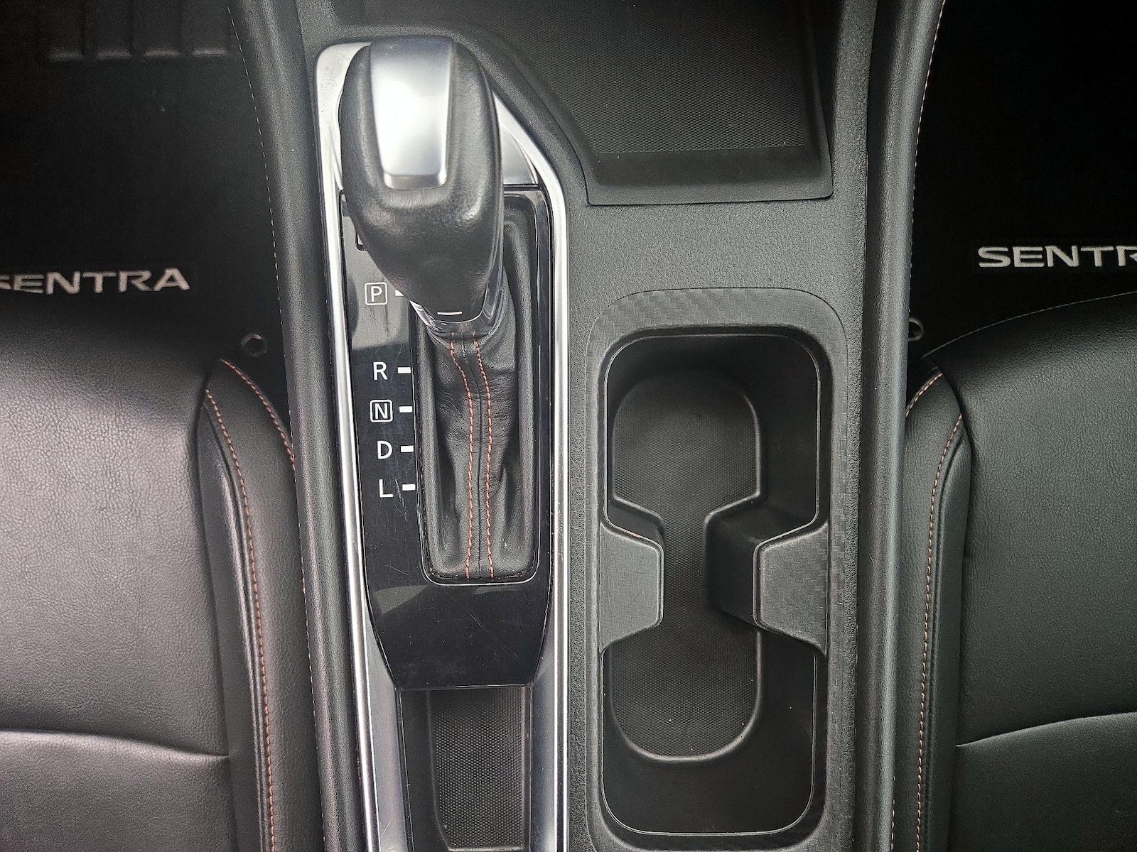 2020 Nissan Sentra SR - Photo 18