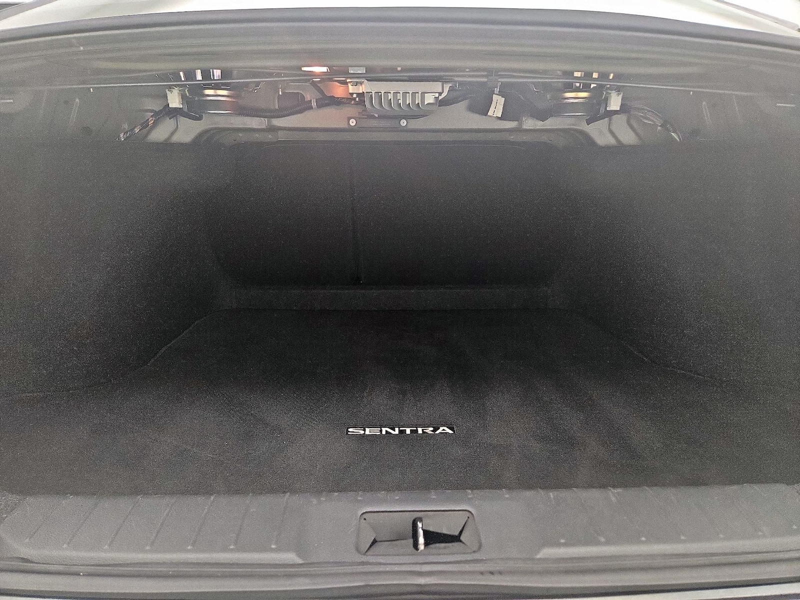 2020 Nissan Sentra SR - Photo 22
