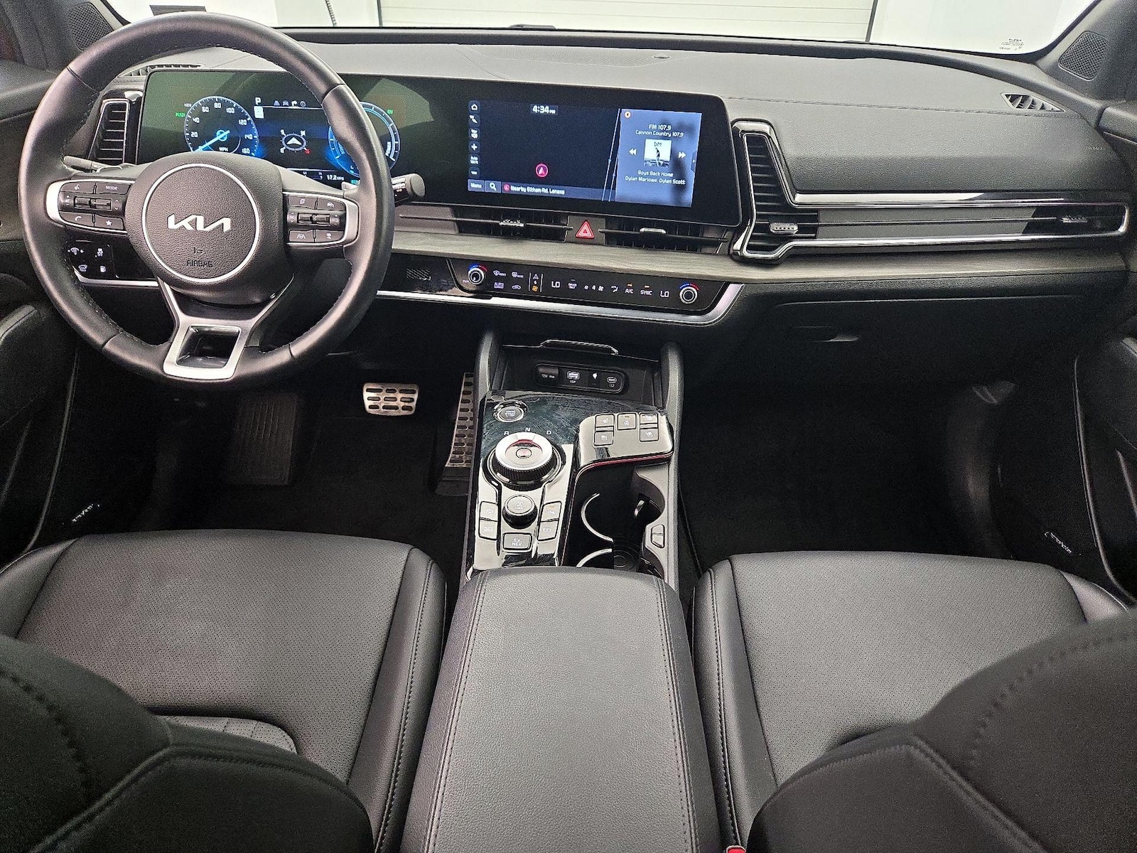 Apple CarPlay® & Android Auto™