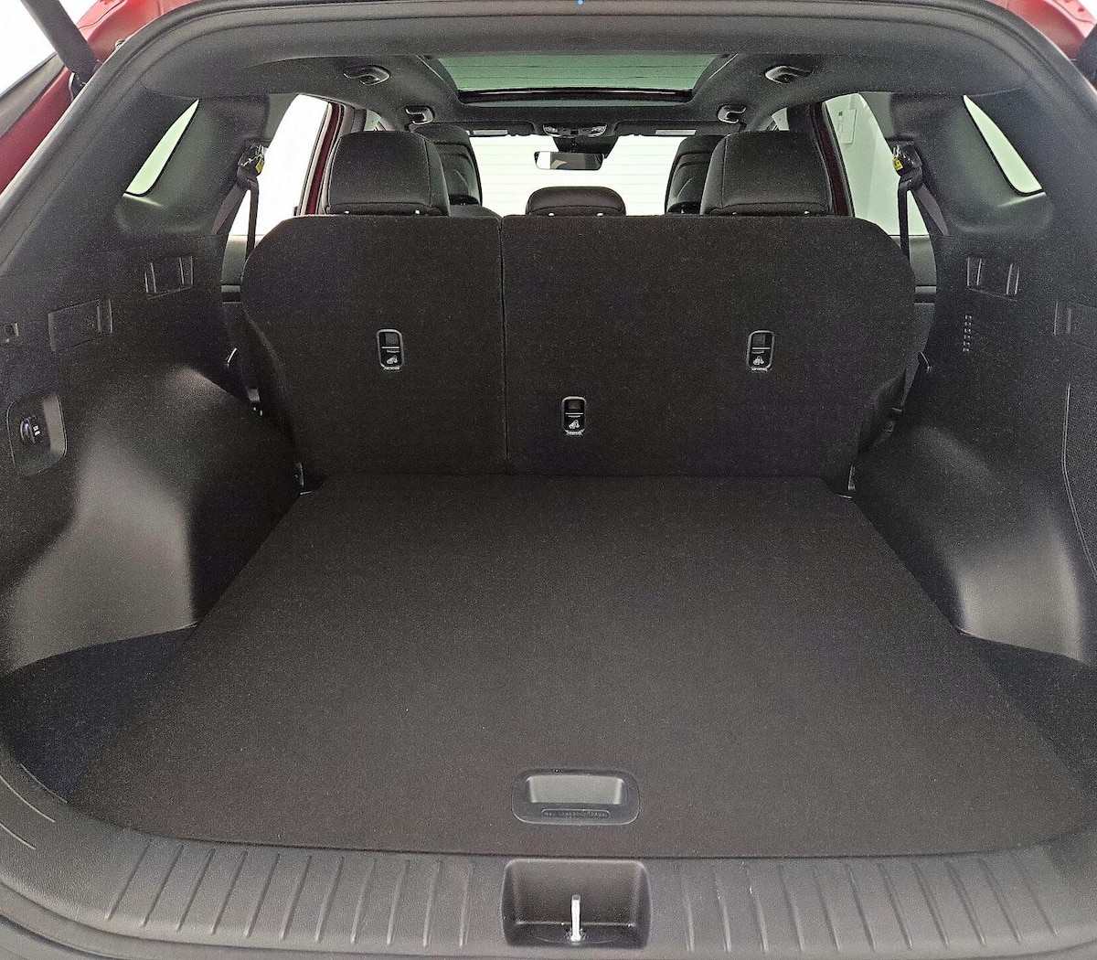 Trunk/Cargo (Seats Up)
