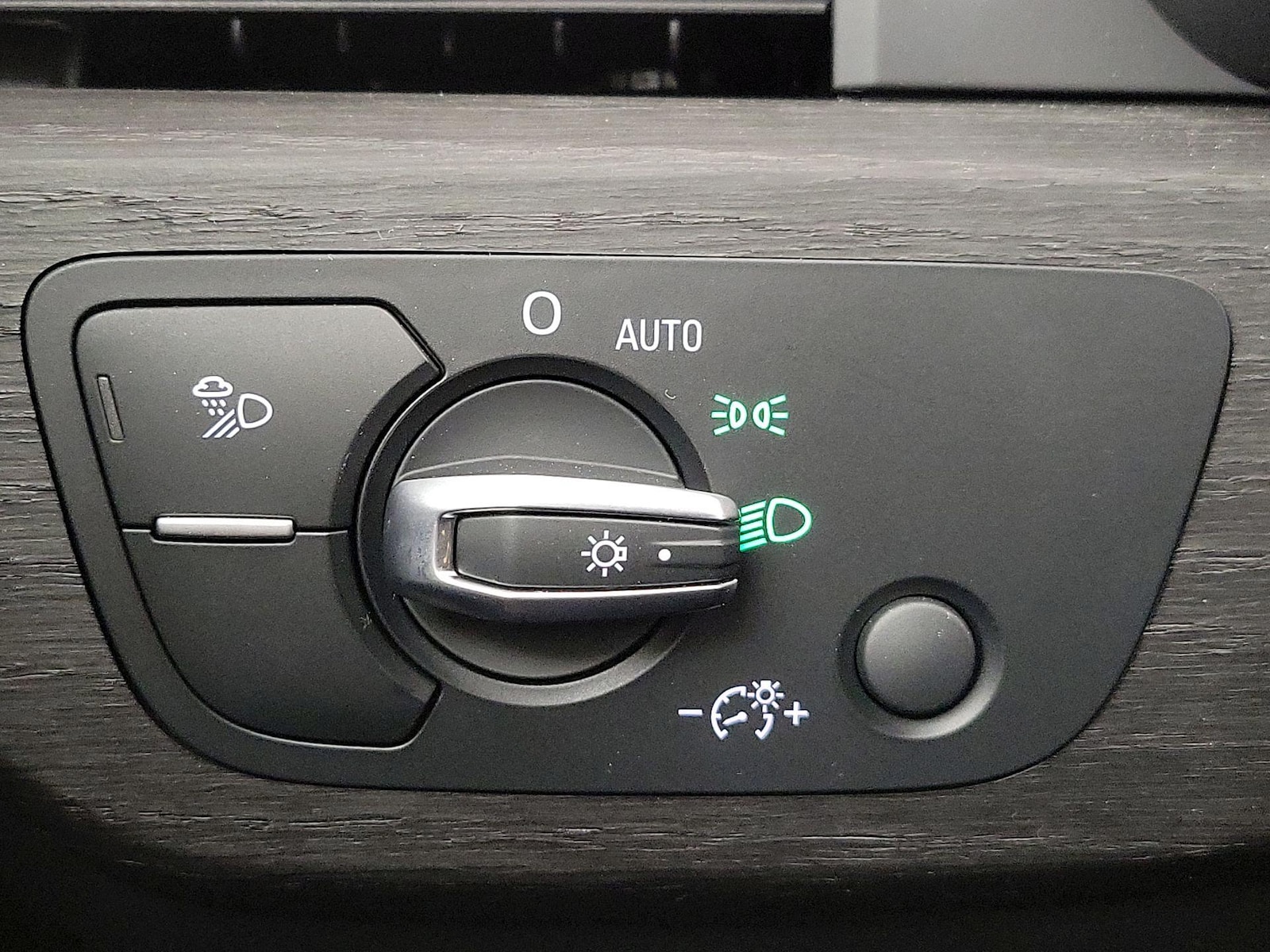2024 Audi A4 Premium - Photo 14