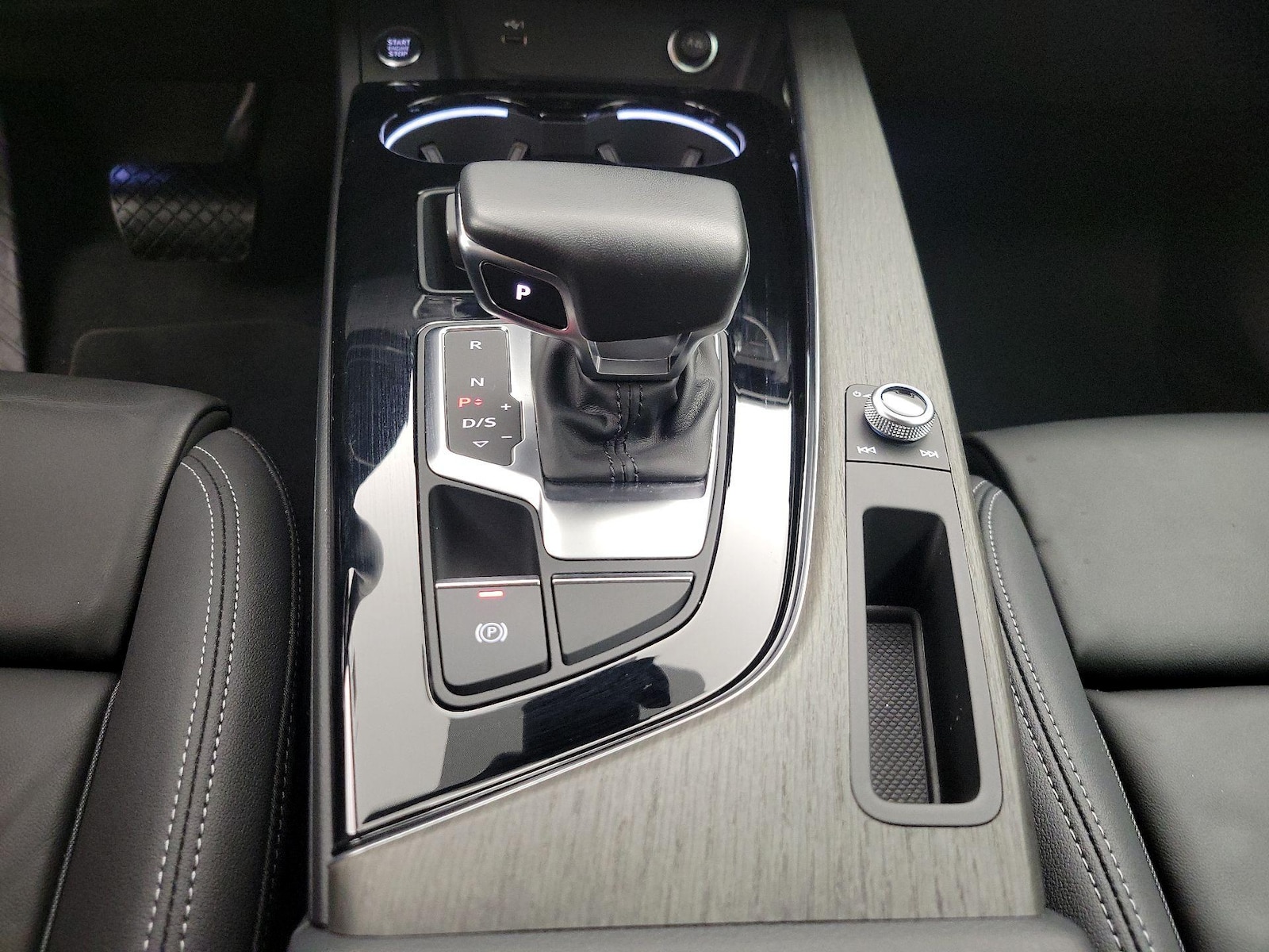 2024 Audi A4 Premium - Photo 18