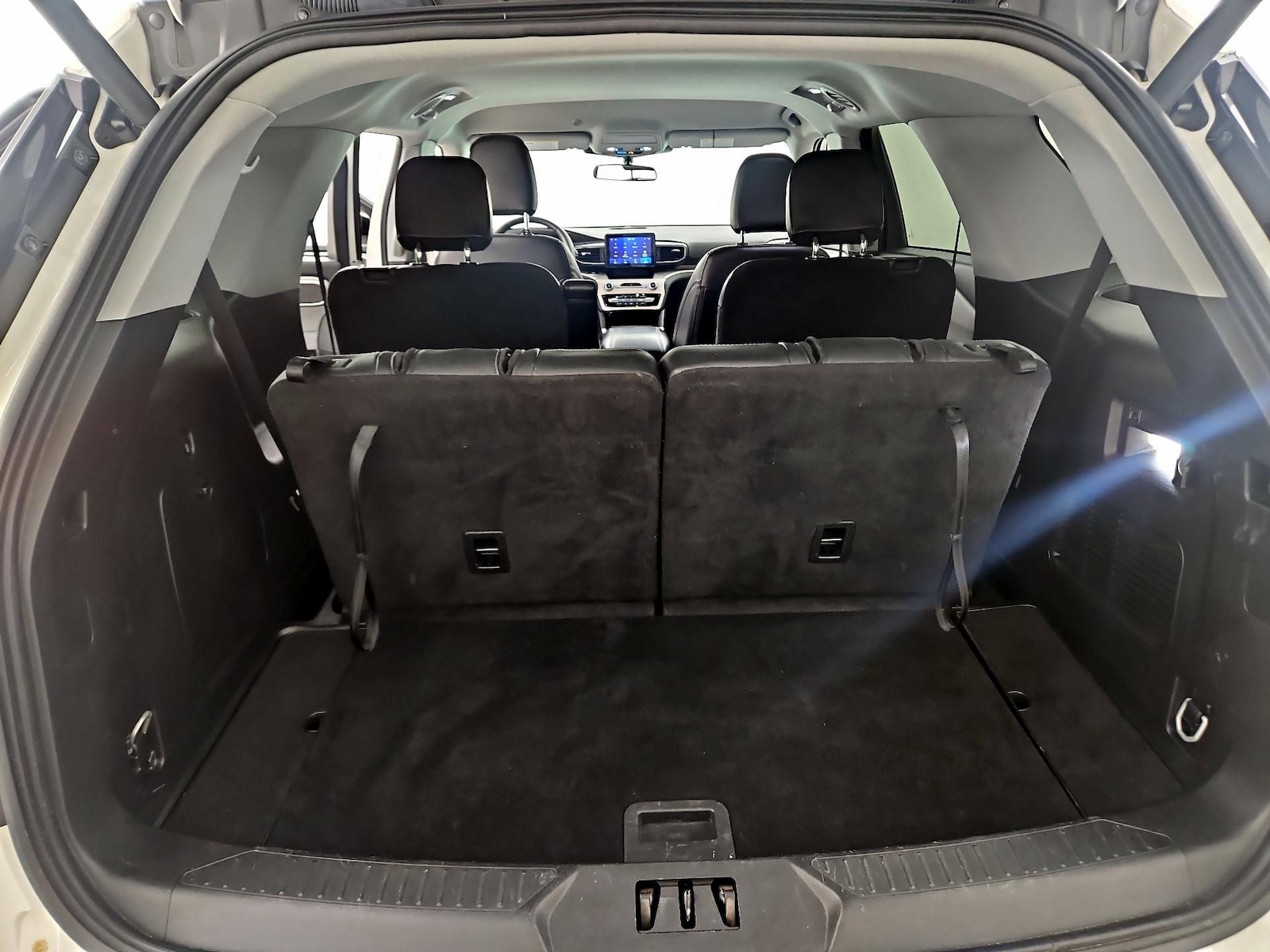 2023 Ford Explorer XLT - Photo 22