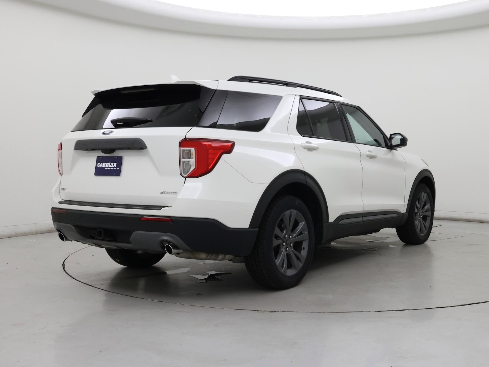 2023 Ford Explorer XLT - Photo 9