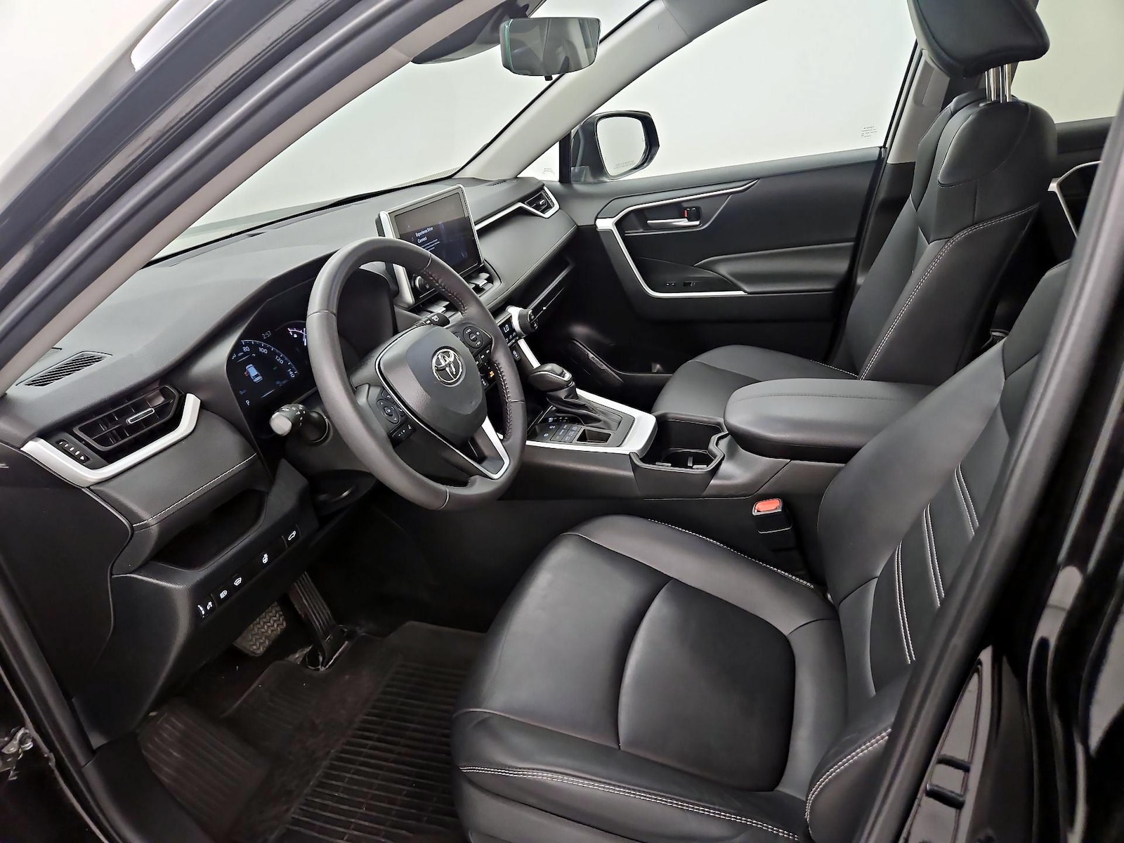 2023 Toyota RAV4 XLE Premium - Photo 12