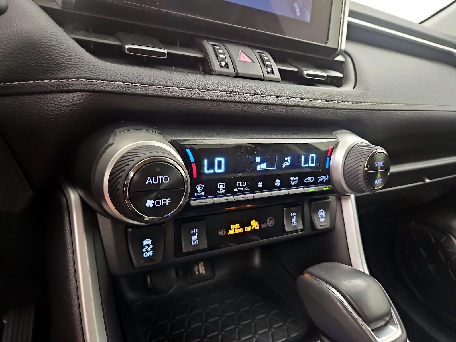 2023 Toyota RAV4 XLE Premium - Photo 17