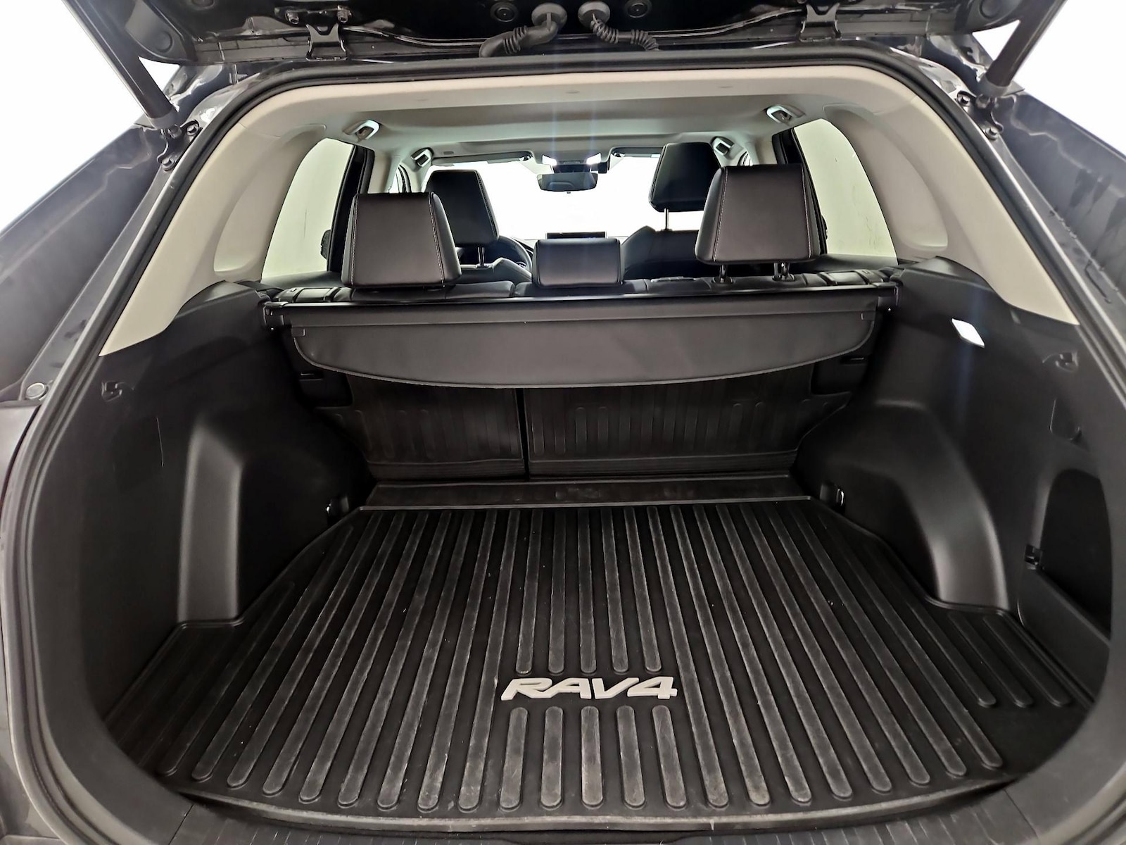 2023 Toyota RAV4 XLE Premium - Photo 22