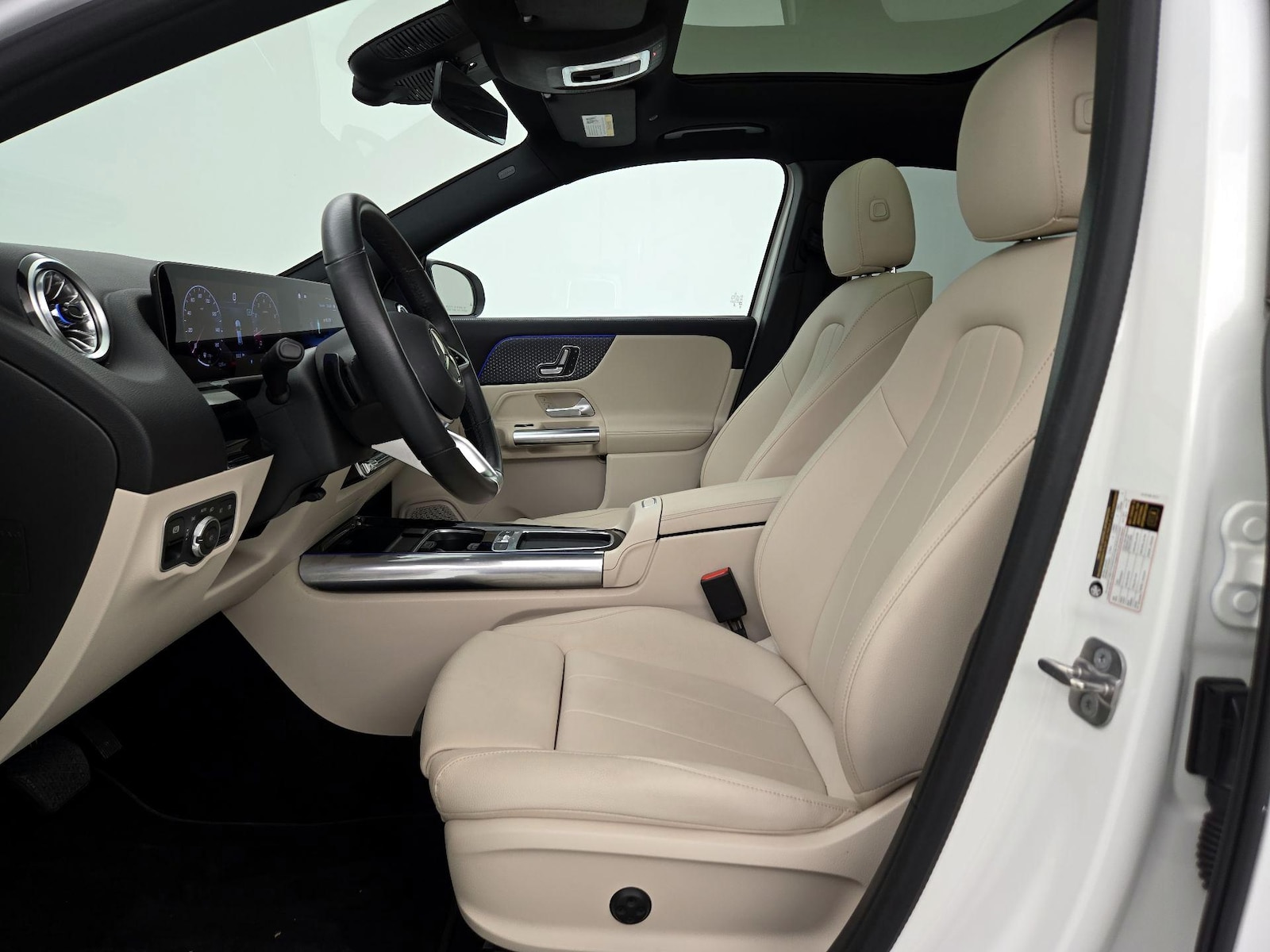 2025 Mercedes-Benz GLA GLA250 - Photo 12