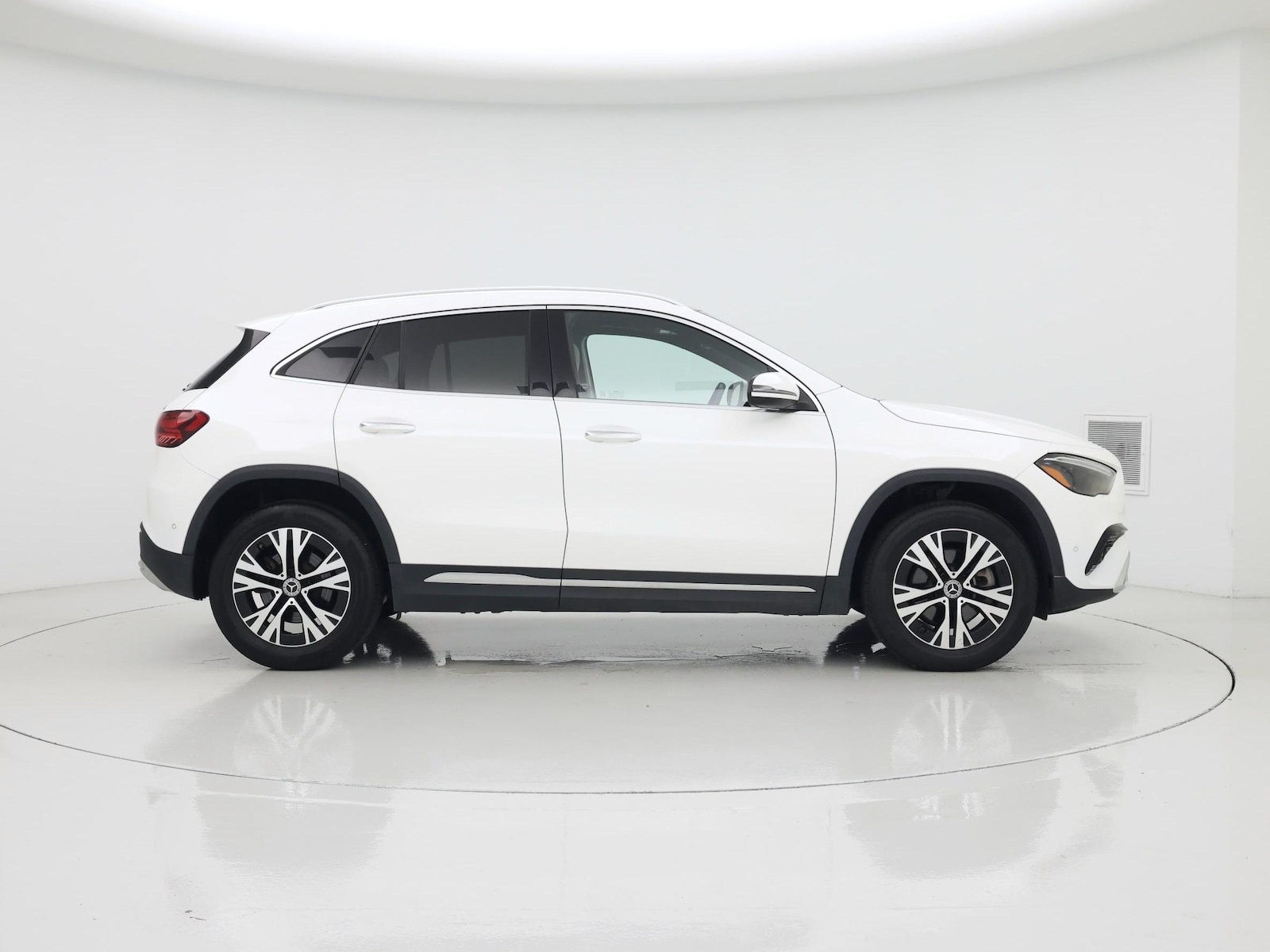 2025 Mercedes-Benz GLA GLA250 - Photo 8