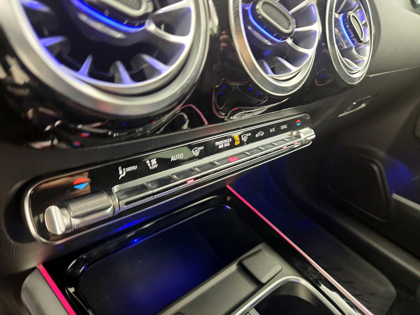 2023 Mercedes-Benz GLA Base - Photo 17
