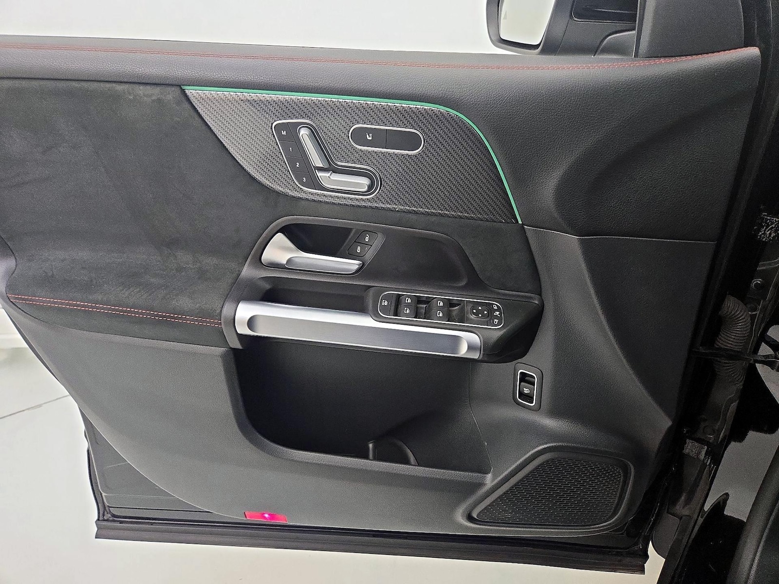 2023 Mercedes-Benz GLB Base - Photo 13