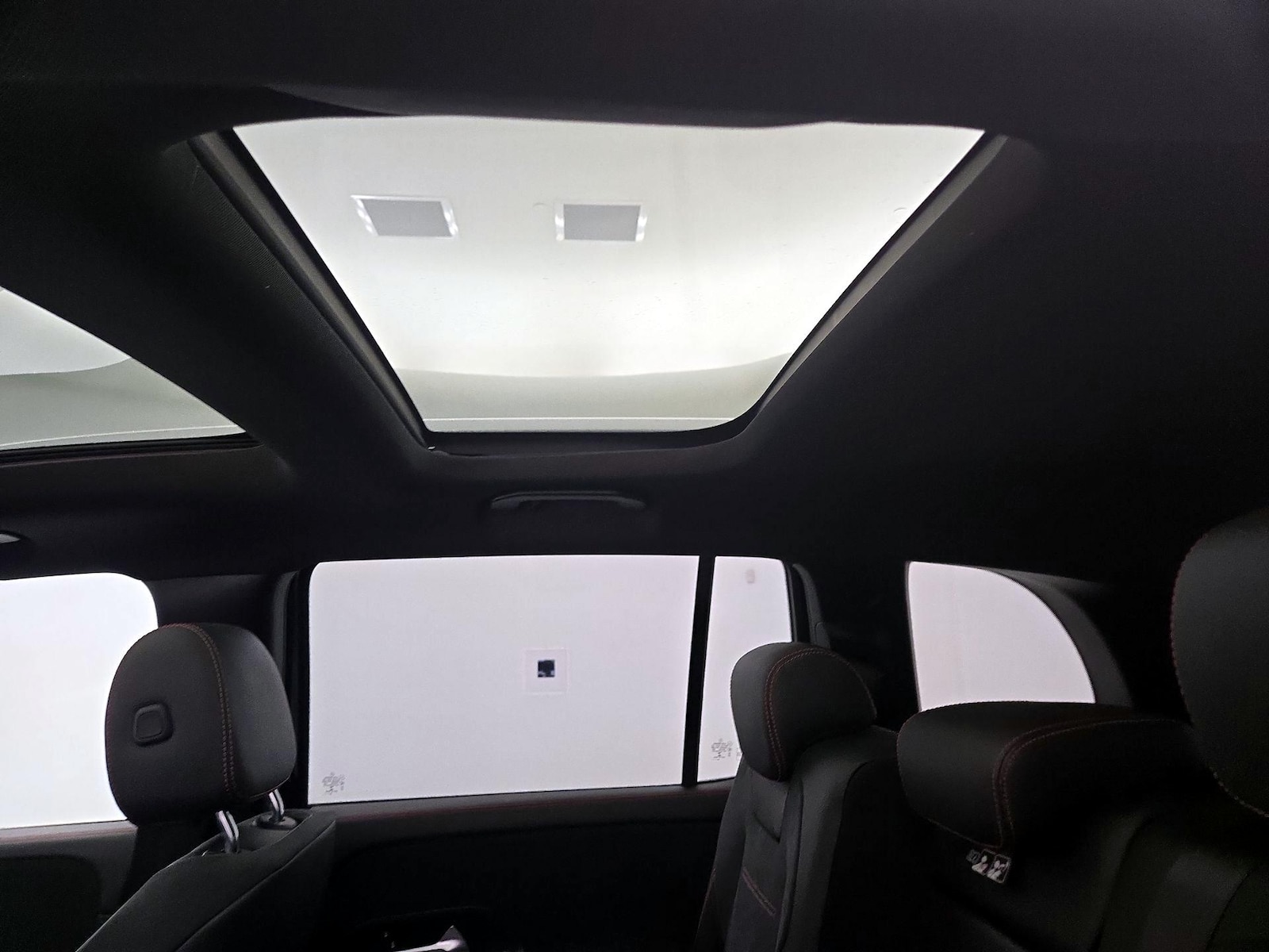 2023 Mercedes-Benz GLB Base - Photo 24