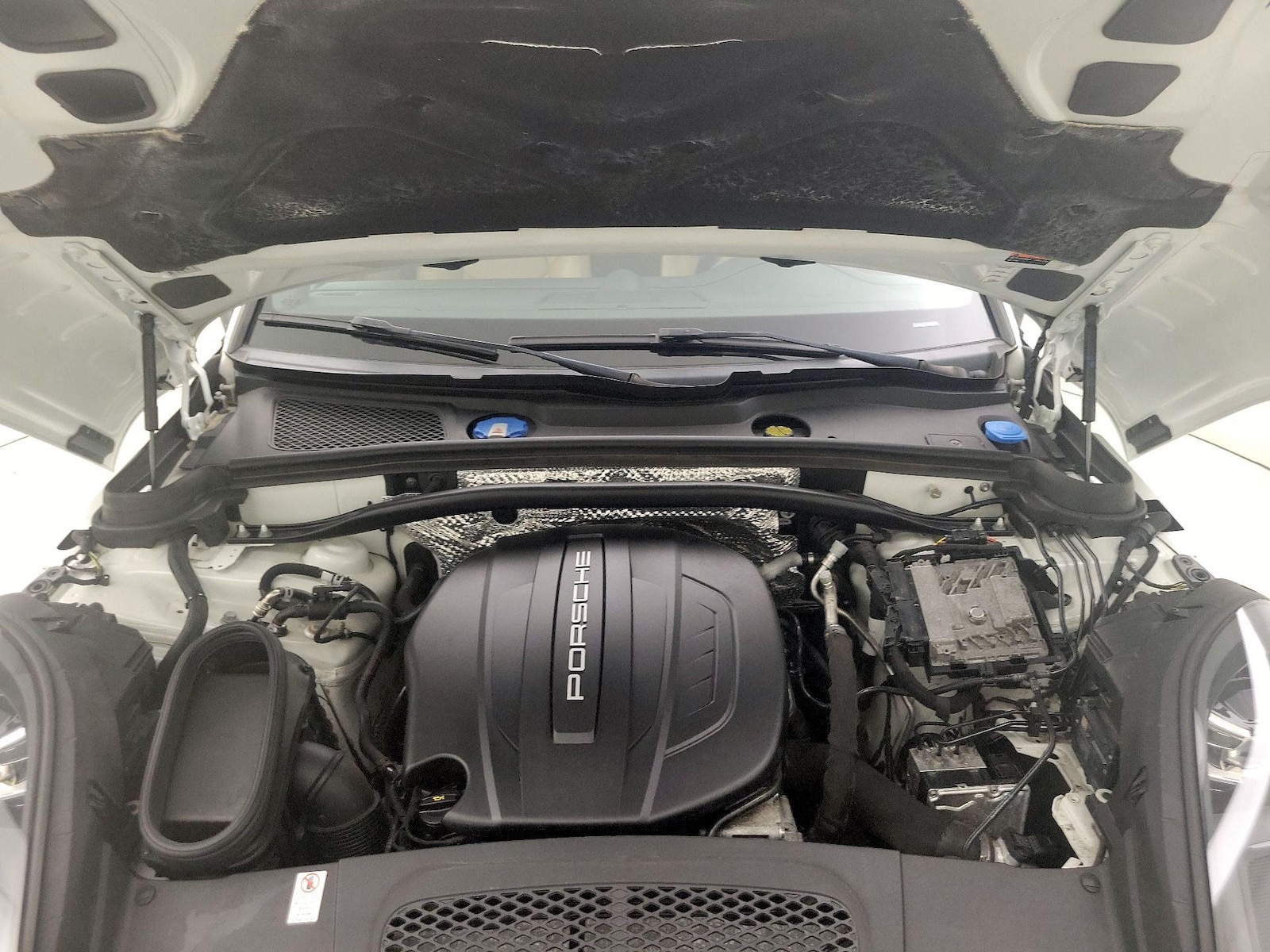2020 Porsche Macan Base - Photo 25