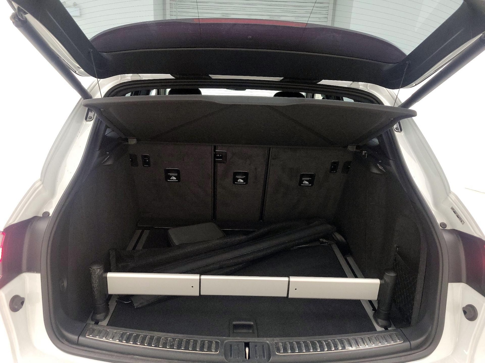 2022 Porsche Macan Base - Photo 22
