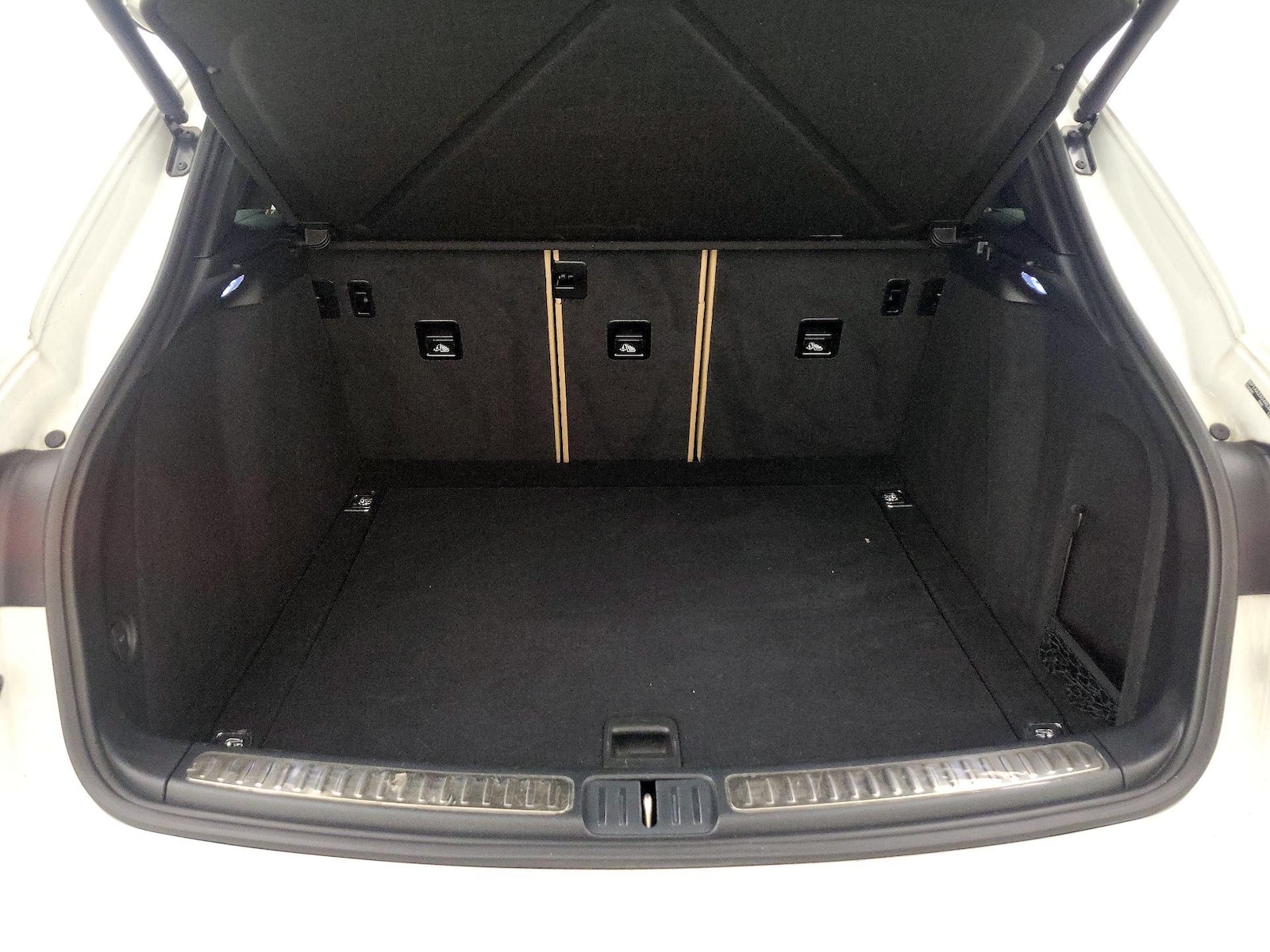 2024 Porsche Macan T - Photo 23