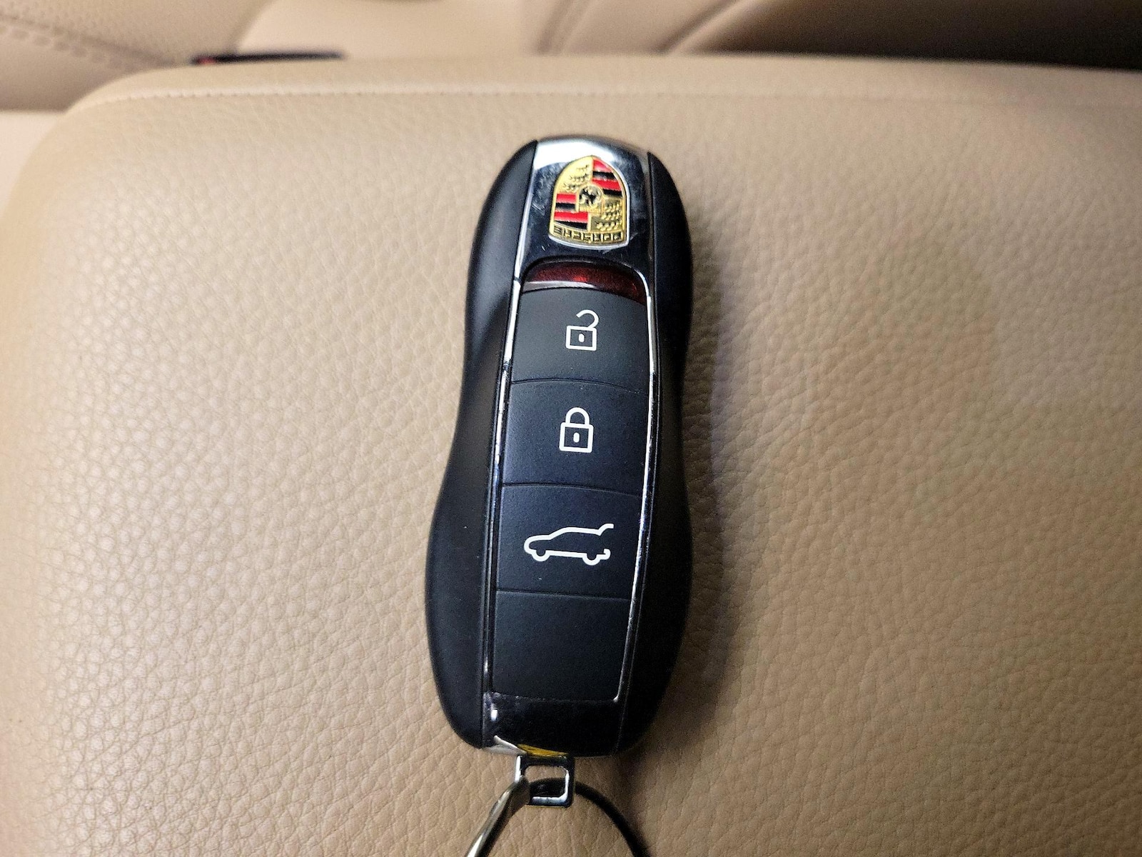 2024 Porsche Macan T - Photo 26
