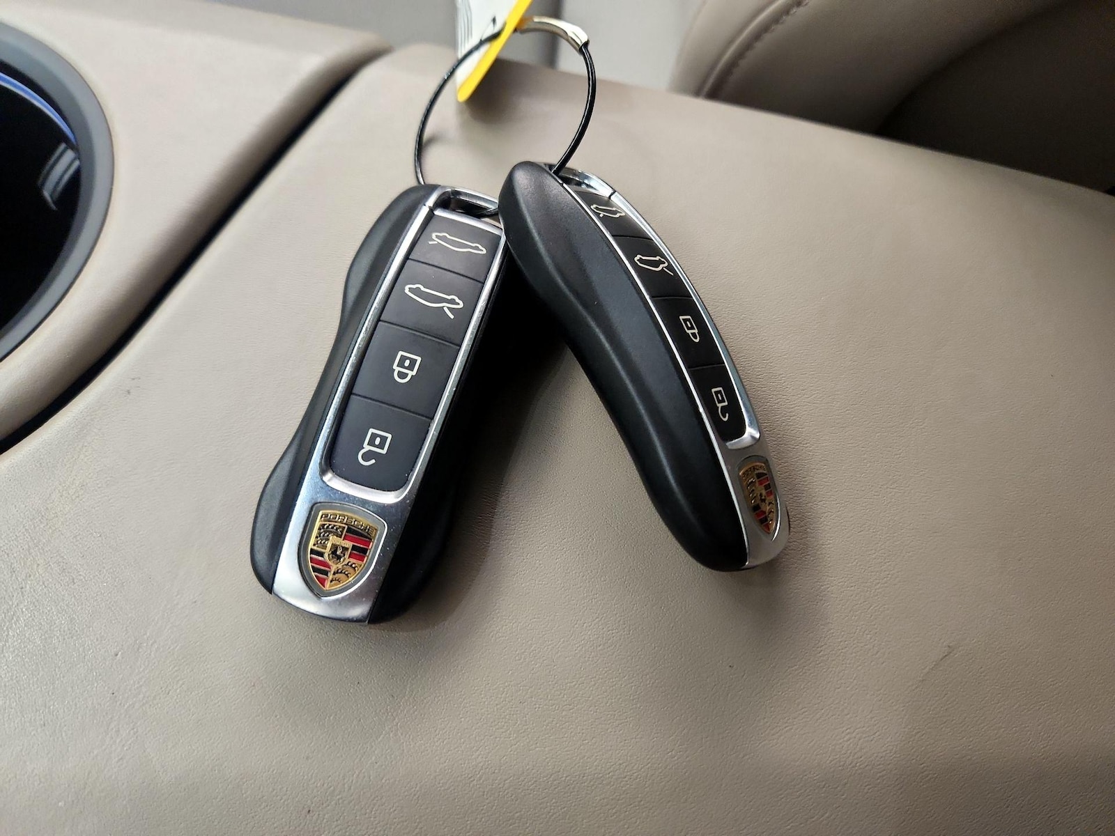 2022 Porsche Taycan Base - Photo 25