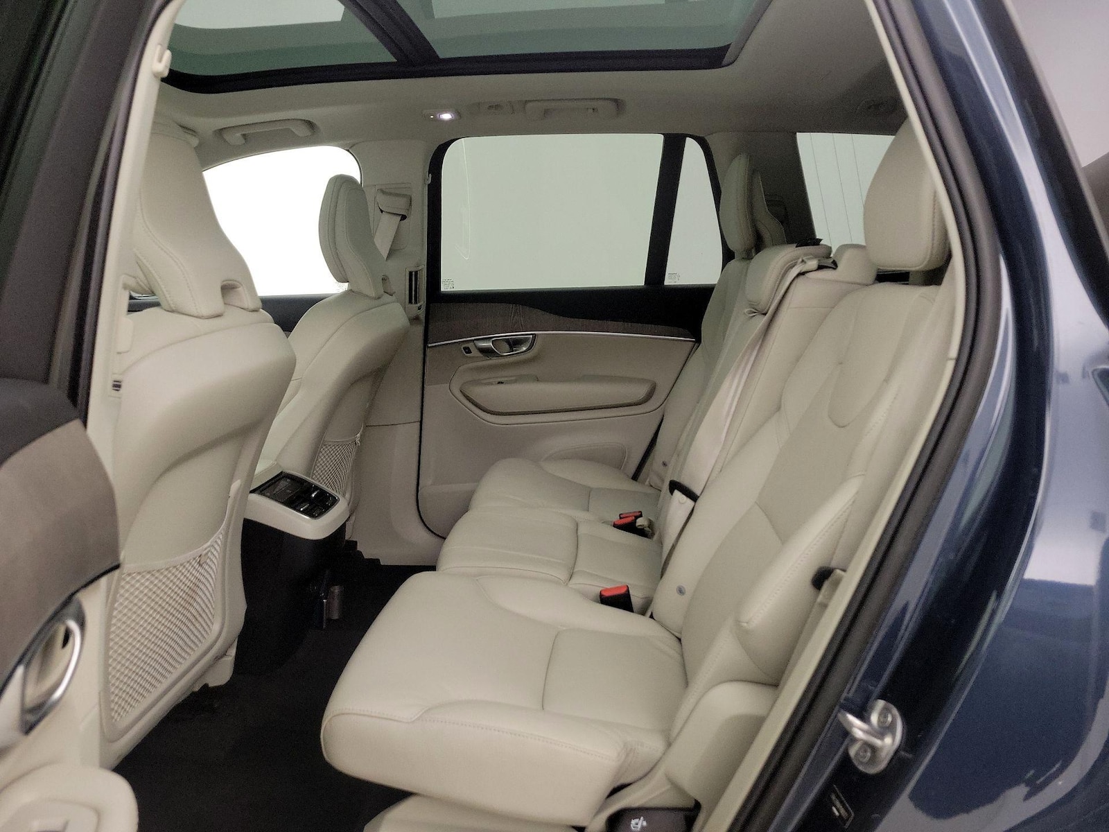 2023 Volvo XC90 Plus - Photo 22