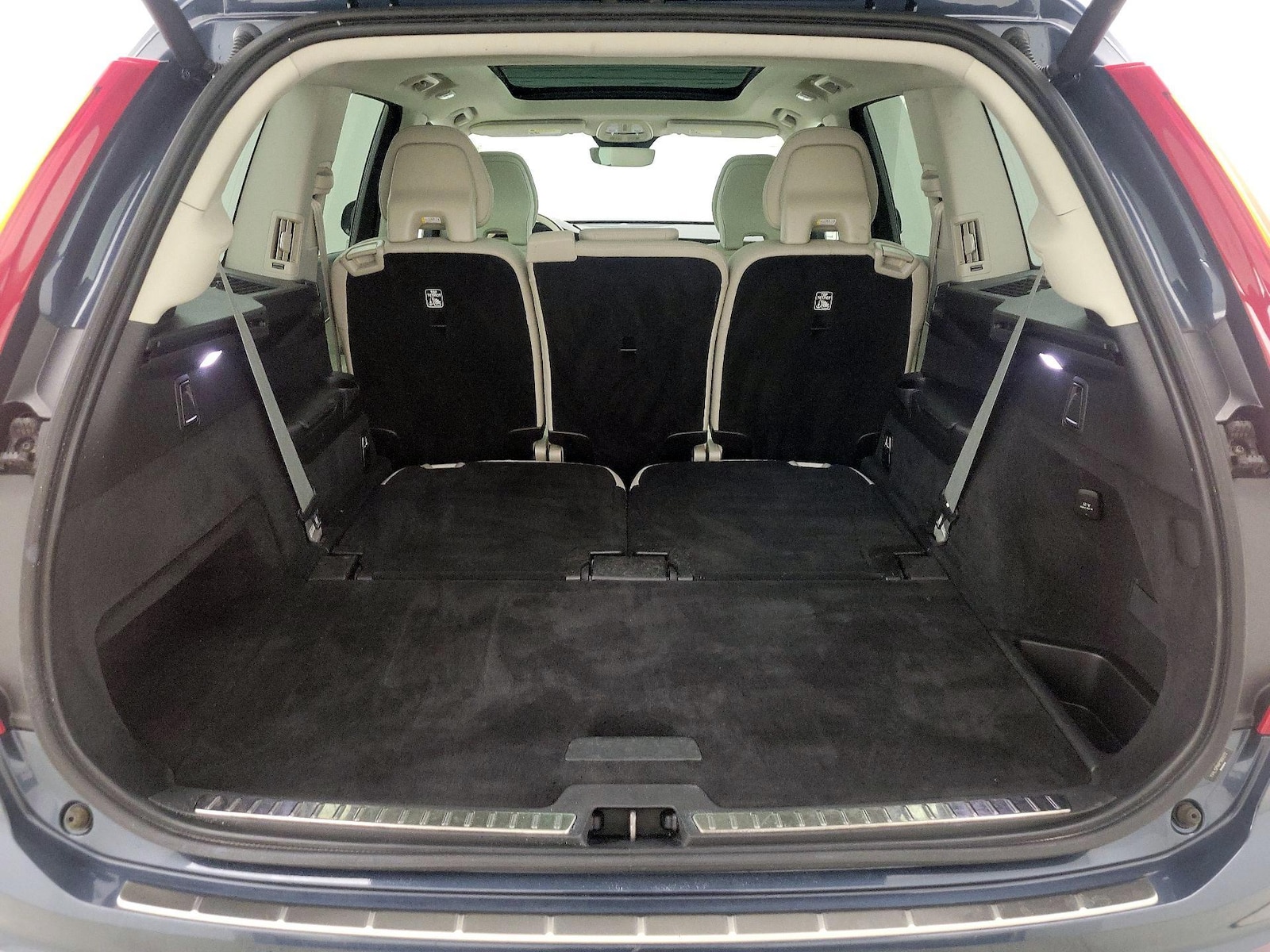 2023 Volvo XC90 Plus - Photo 25