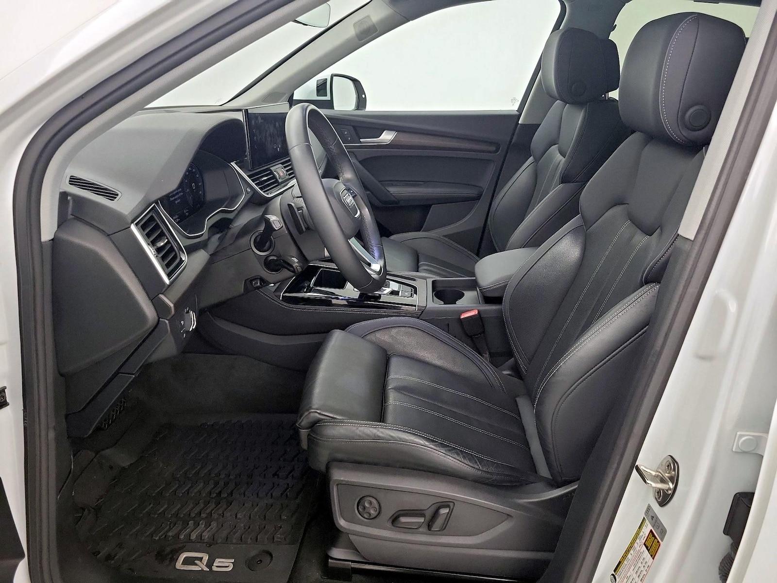 2024 Audi Q5 Premium Plus - Photo 12