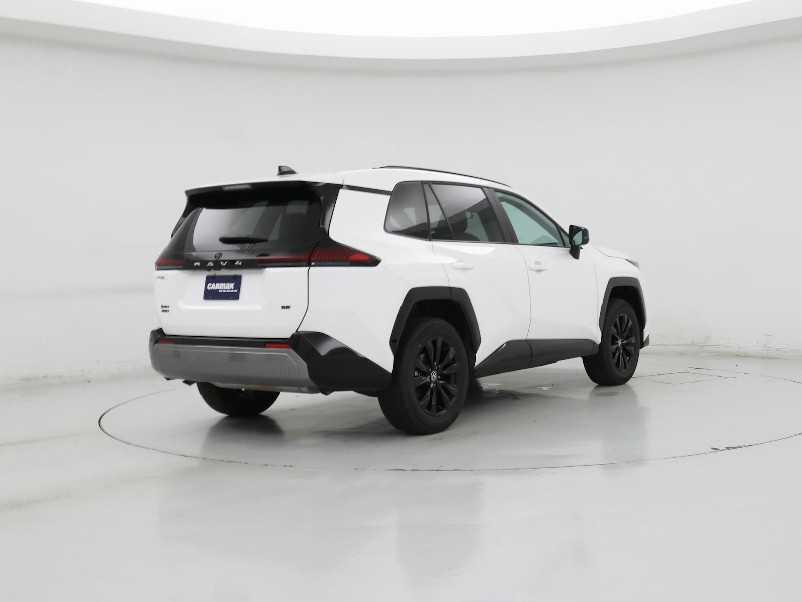 2026 Toyota RAV4 LE - Photo 9