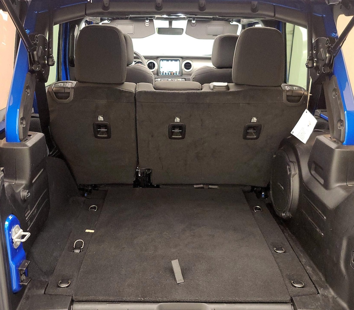 Trunk/Cargo (Seats Up)
