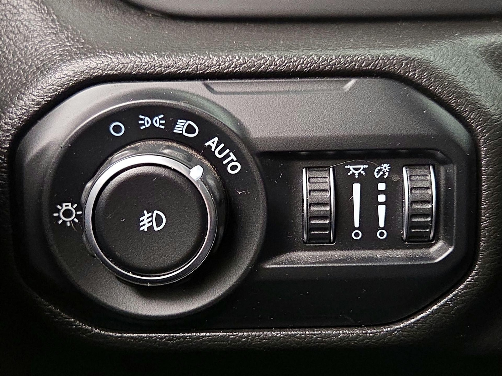 2022 Jeep Wrangler Unlimited Willys - Photo 14