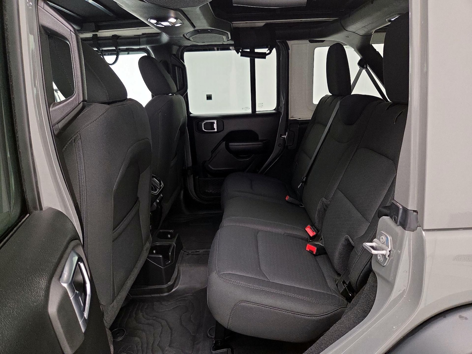 2022 Jeep Wrangler Unlimited Willys - Photo 21