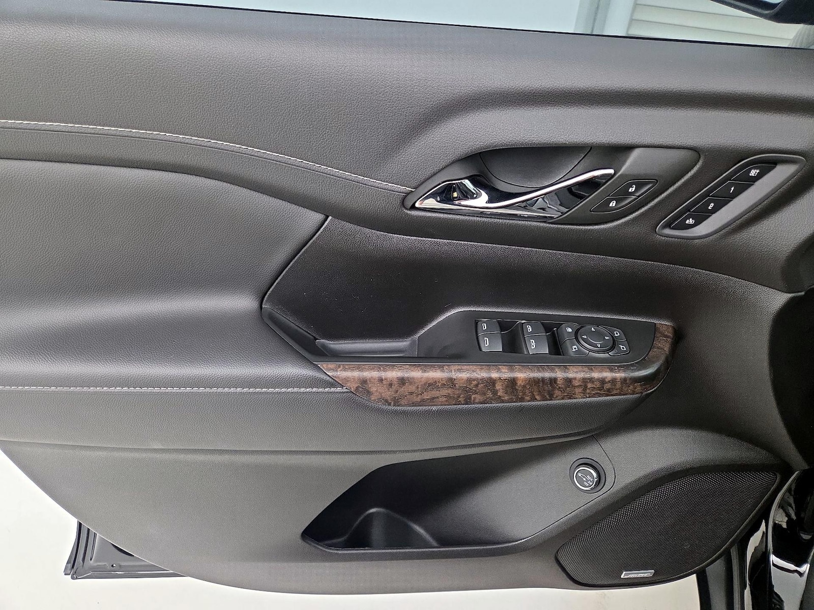 2023 GMC Acadia Denali - Photo 13