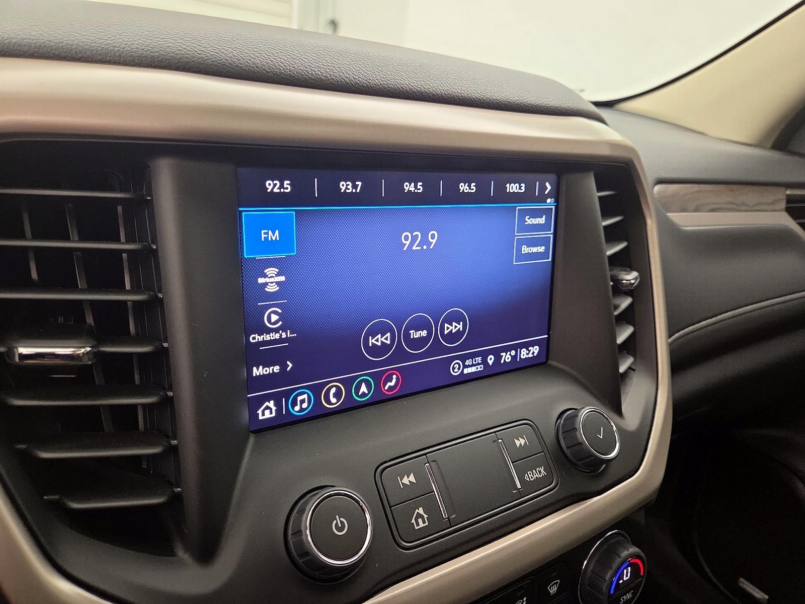 2023 GMC Acadia Denali - Photo 17