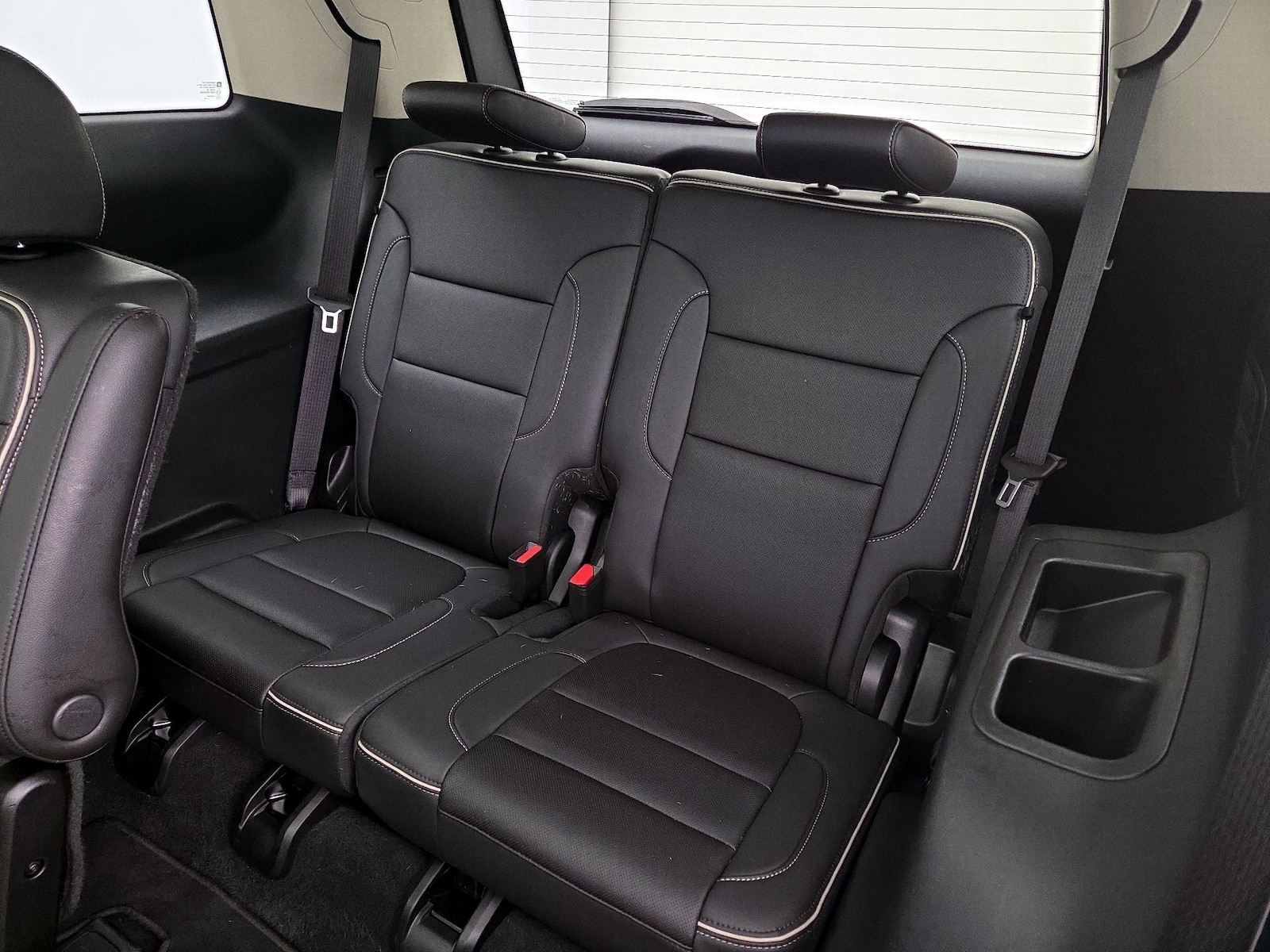 2023 GMC Acadia Denali - Photo 23